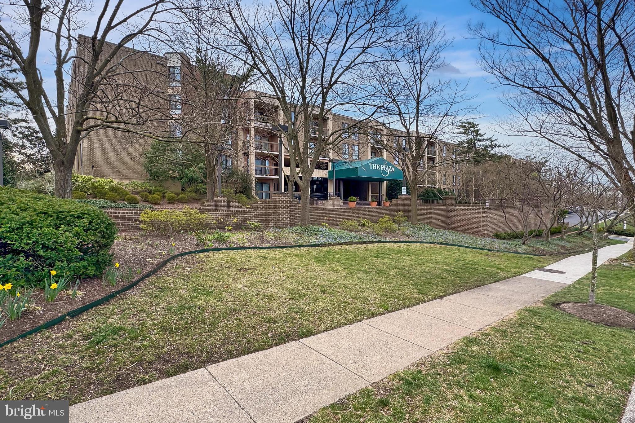 THE PLAZA - Residential