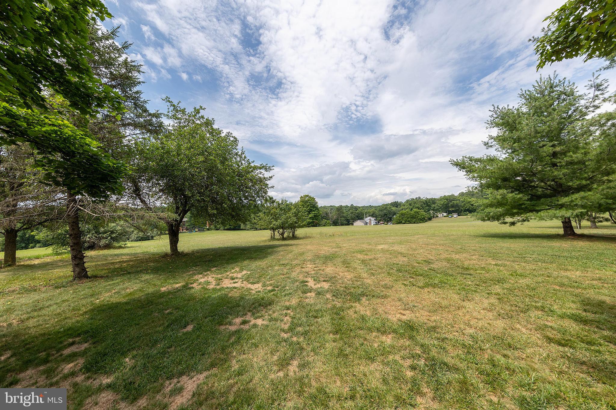 LAKE HOLIDAY ESTATES - Residential