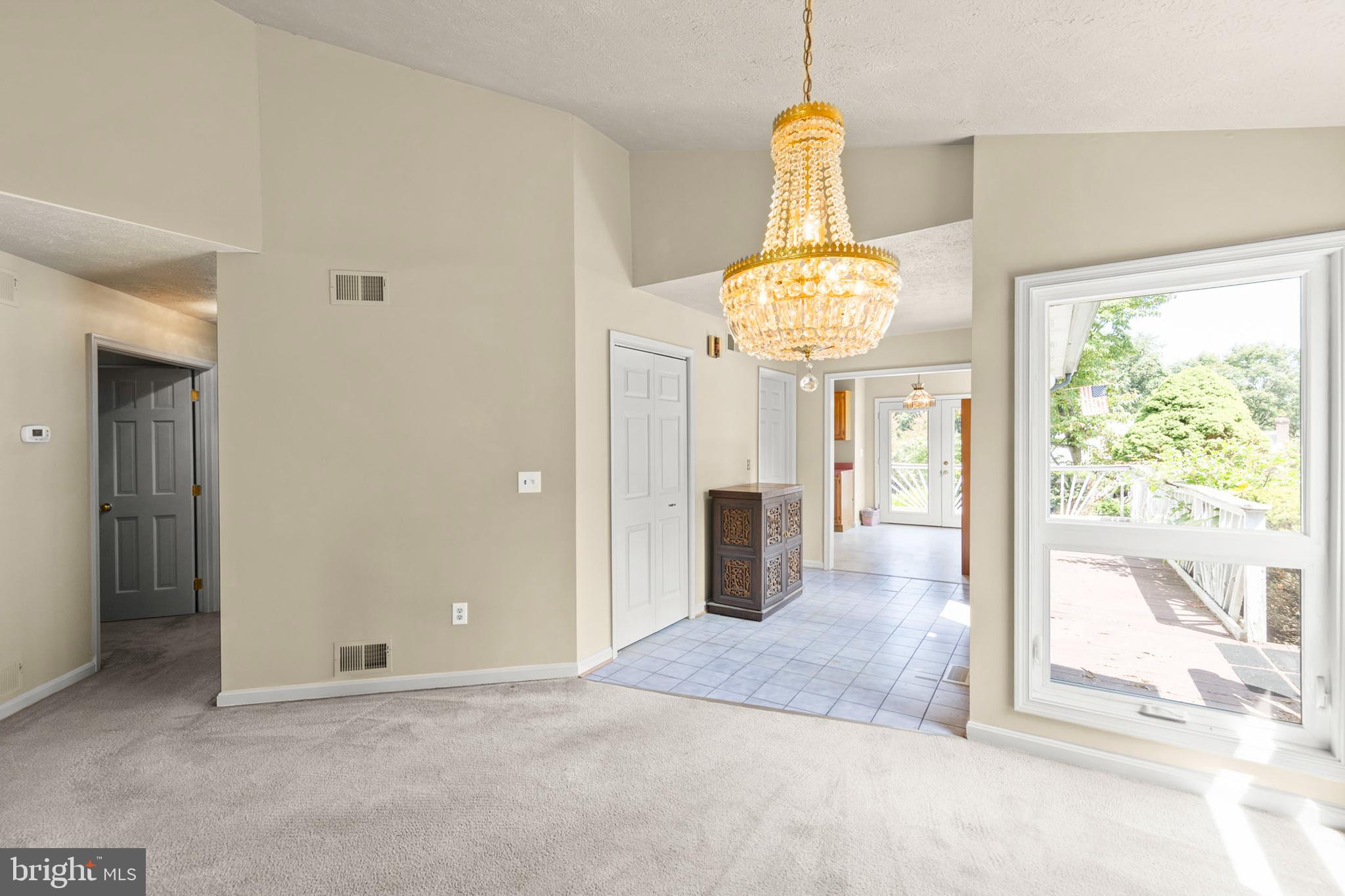 LAKE HOLIDAY ESTATES - Residential