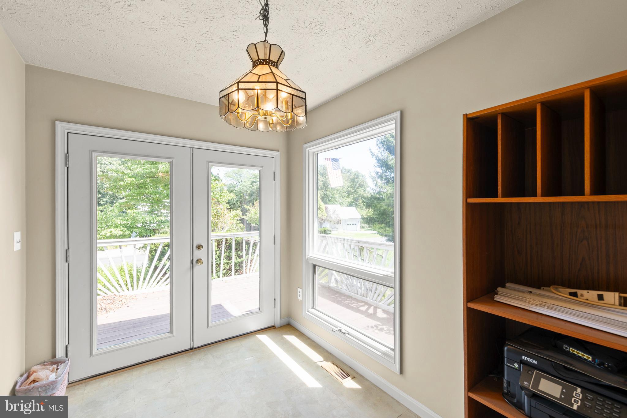 LAKE HOLIDAY ESTATES - Residential