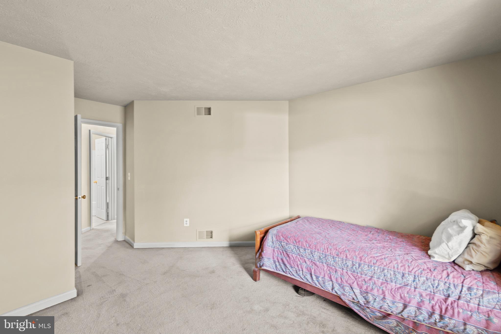 LAKE HOLIDAY ESTATES - Residential