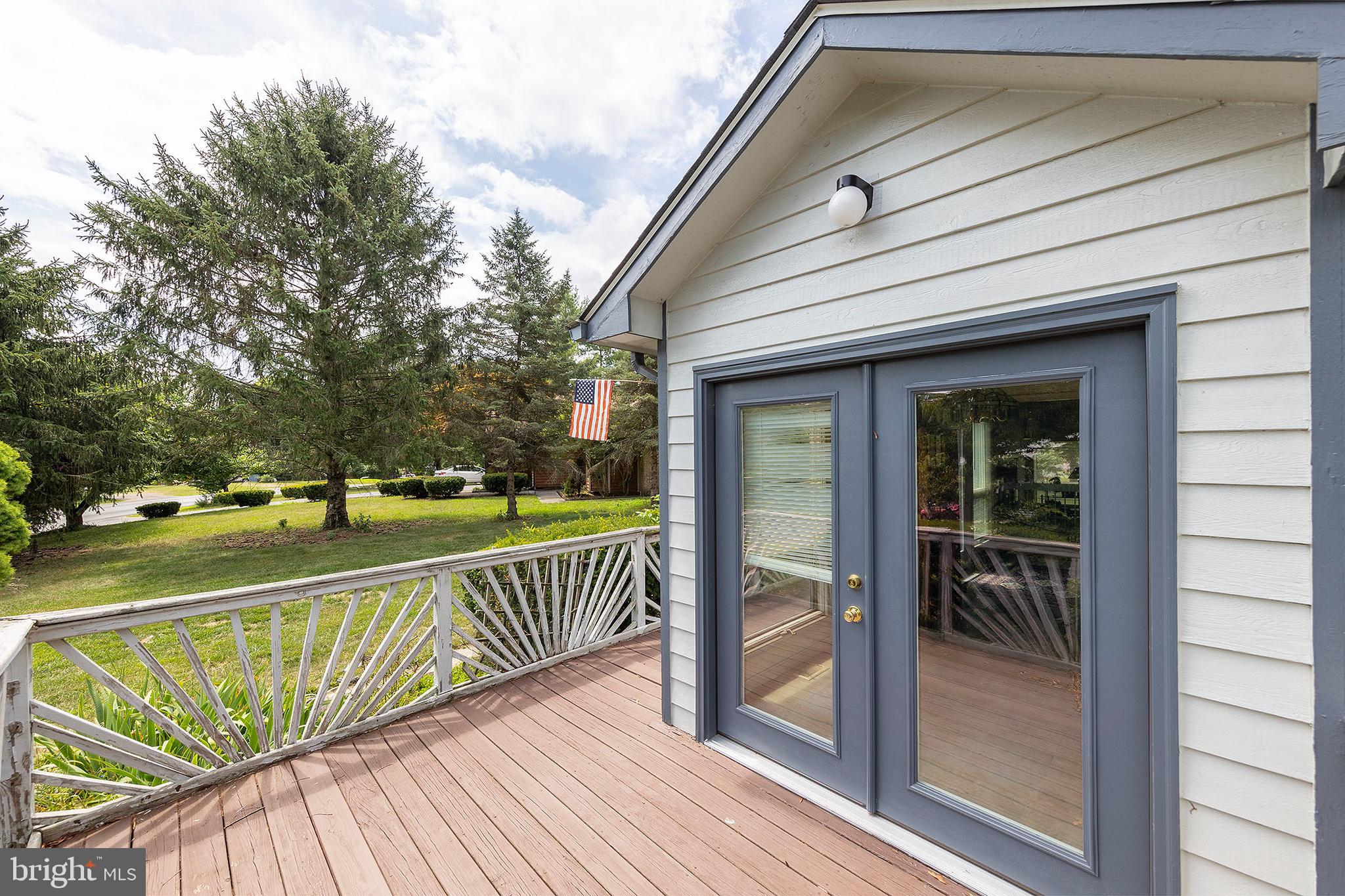 LAKE HOLIDAY ESTATES - Residential