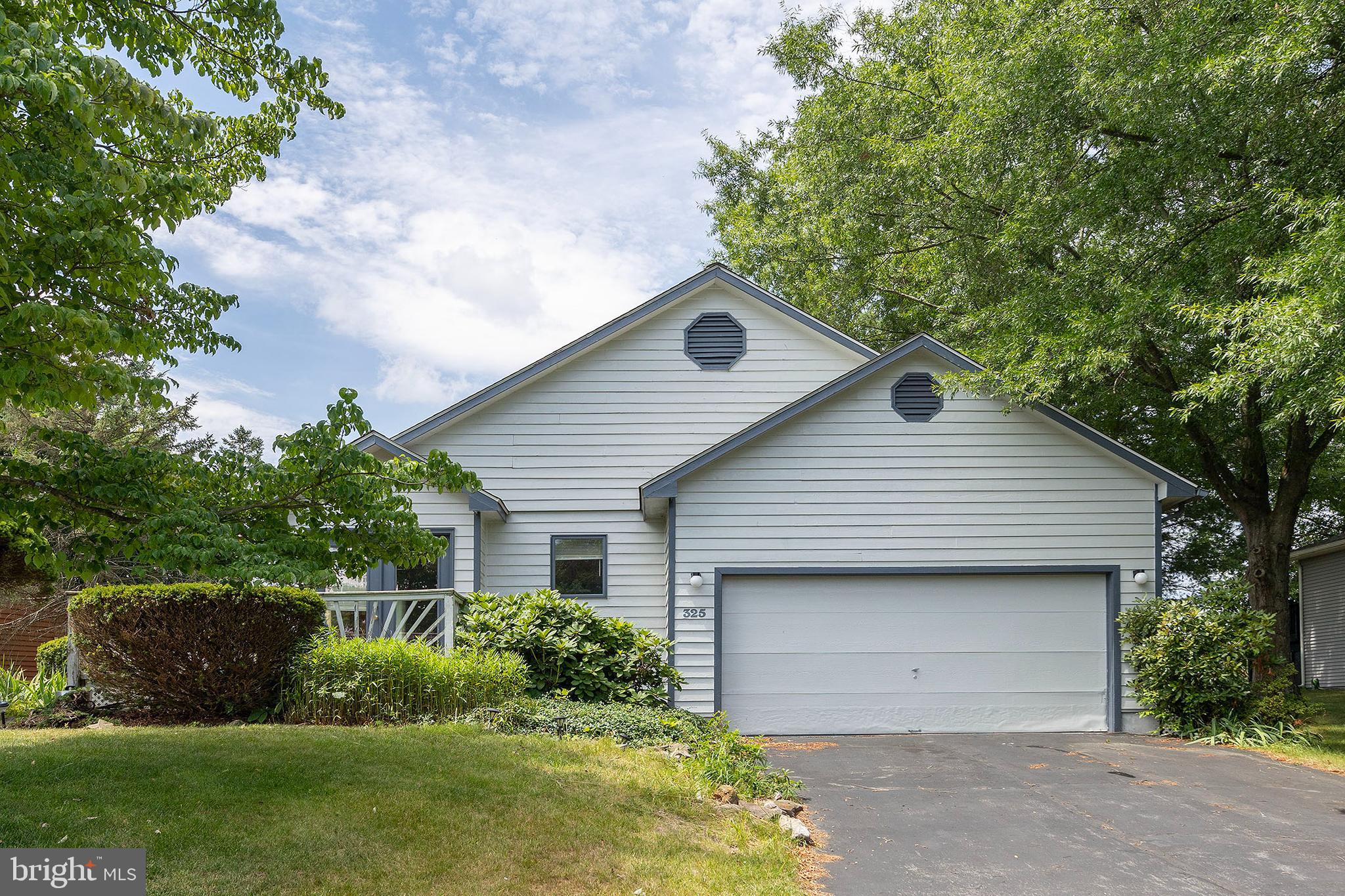 LAKE HOLIDAY ESTATES - Residential