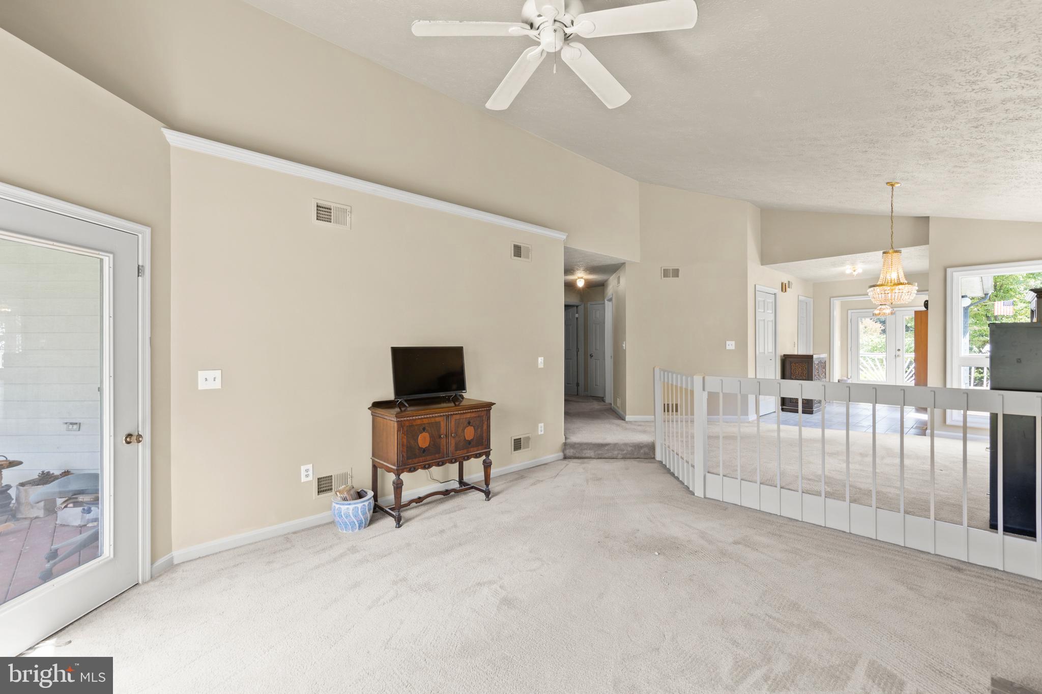 LAKE HOLIDAY ESTATES - Residential