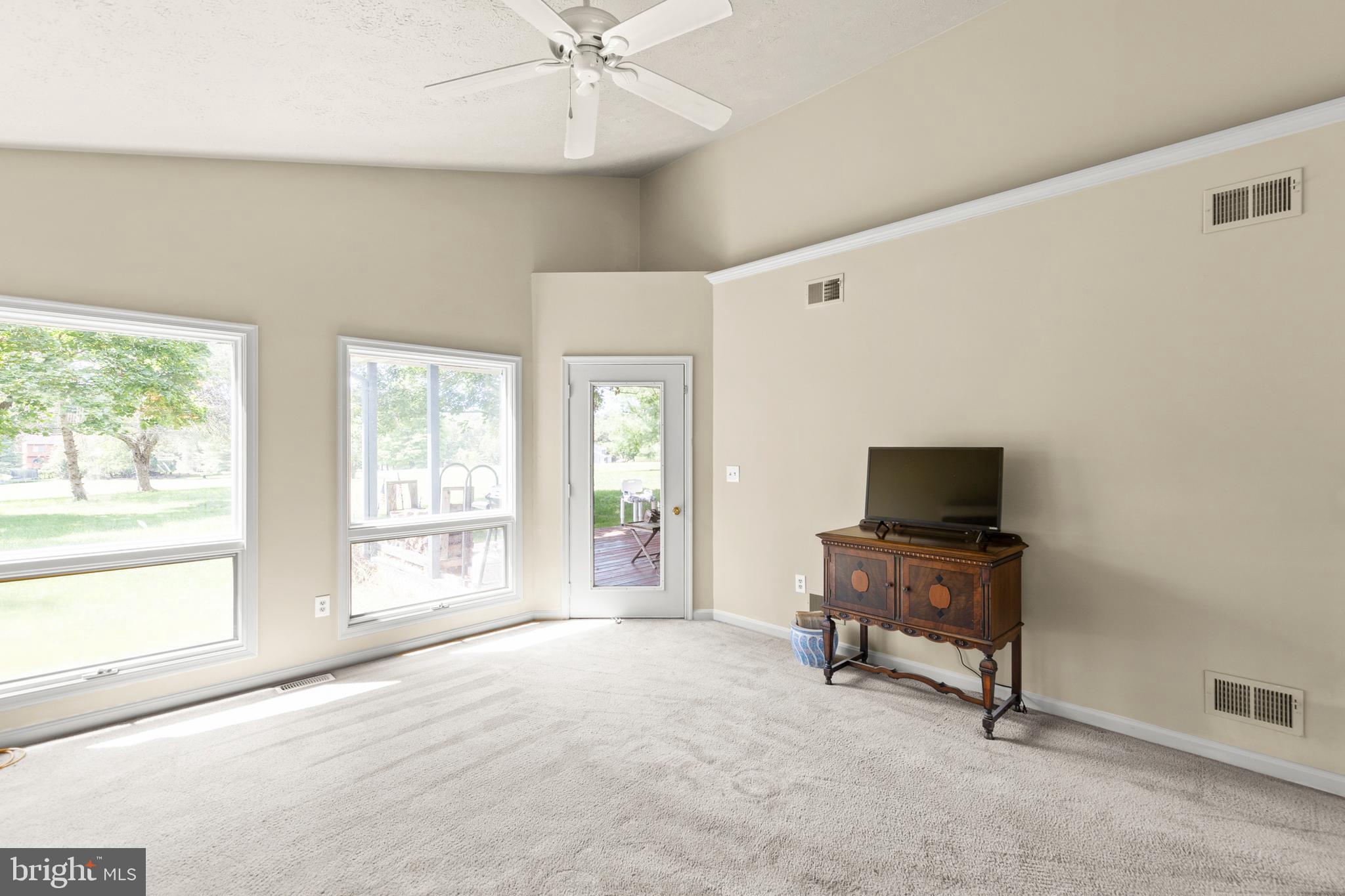 LAKE HOLIDAY ESTATES - Residential