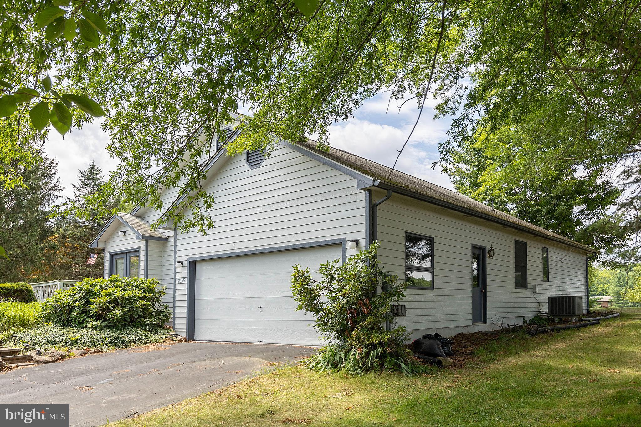 LAKE HOLIDAY ESTATES - Residential