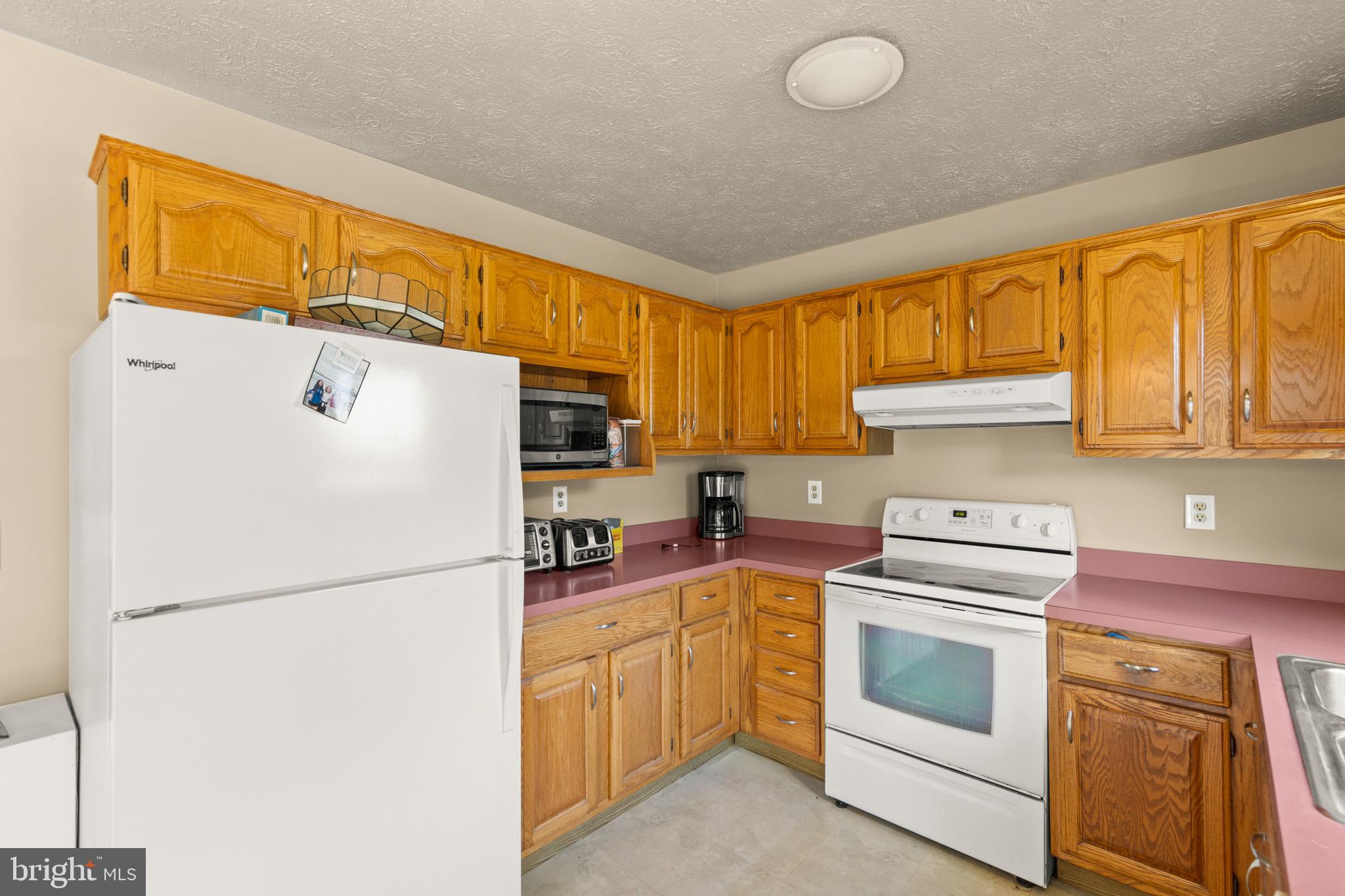 LAKE HOLIDAY ESTATES - Residential