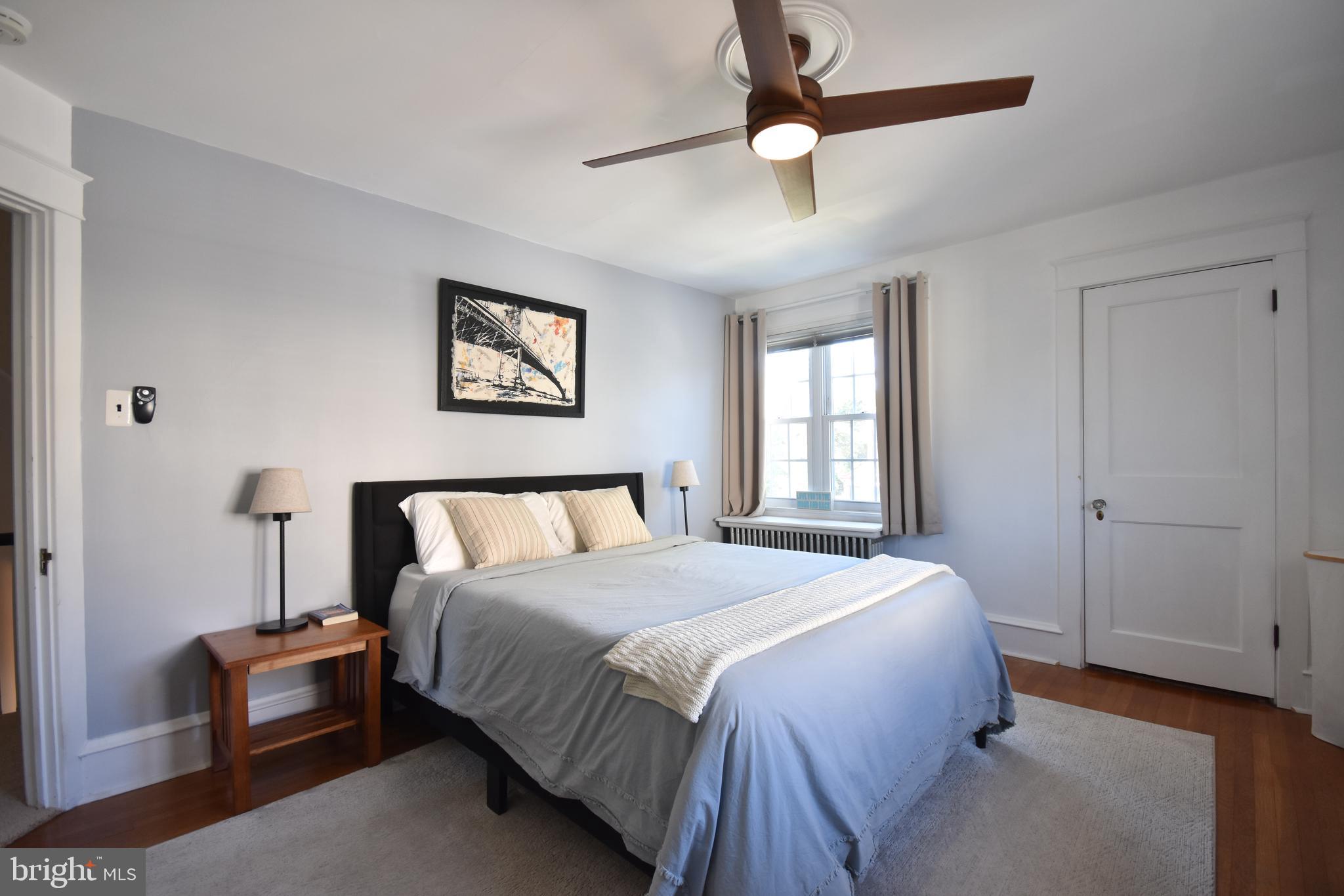 GLADSTONE MANOR - Residential