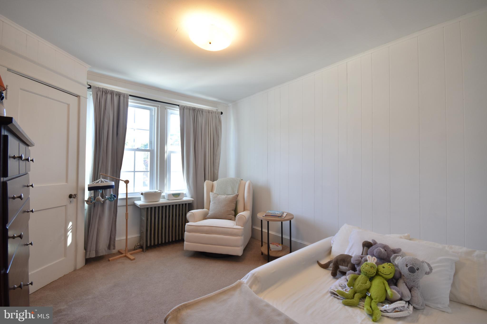 GLADSTONE MANOR - Residential