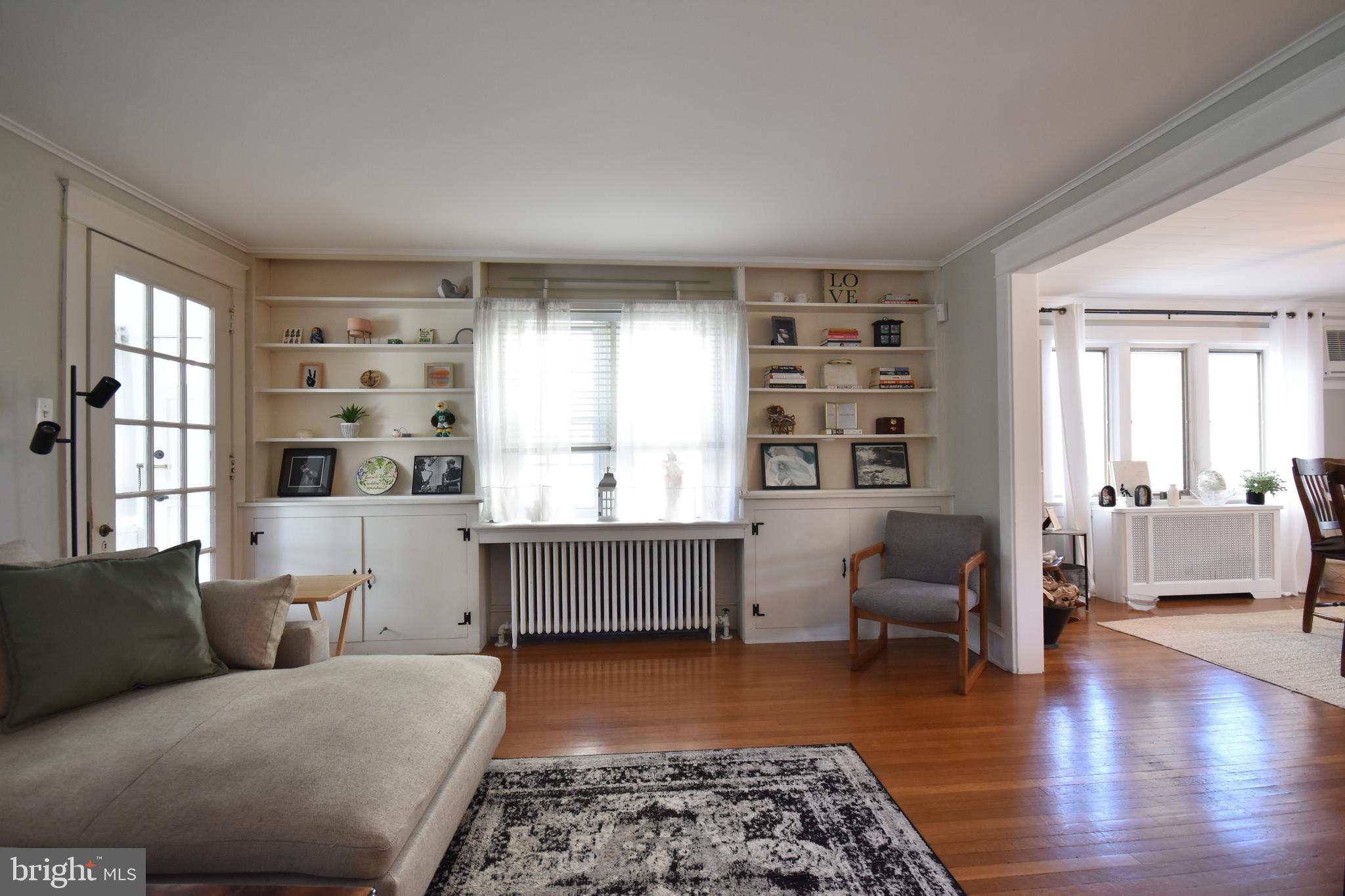 GLADSTONE MANOR - Residential