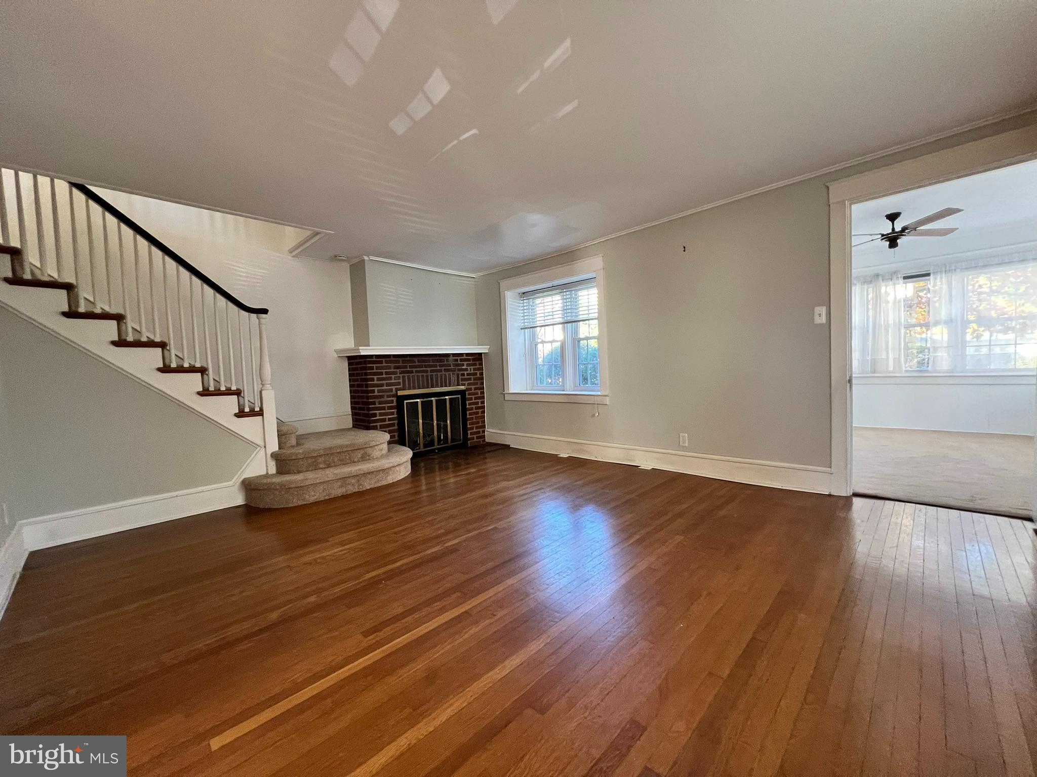 GLADSTONE MANOR - Residential