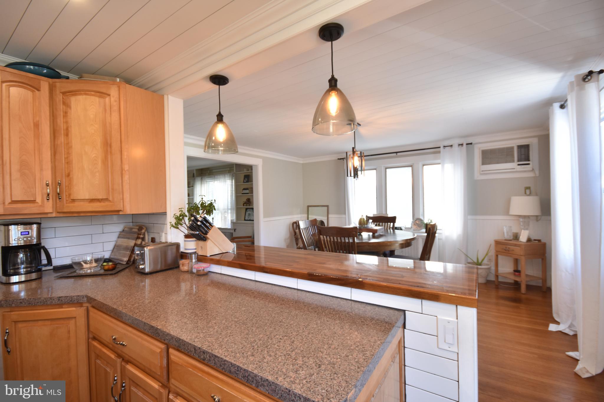 GLADSTONE MANOR - Residential