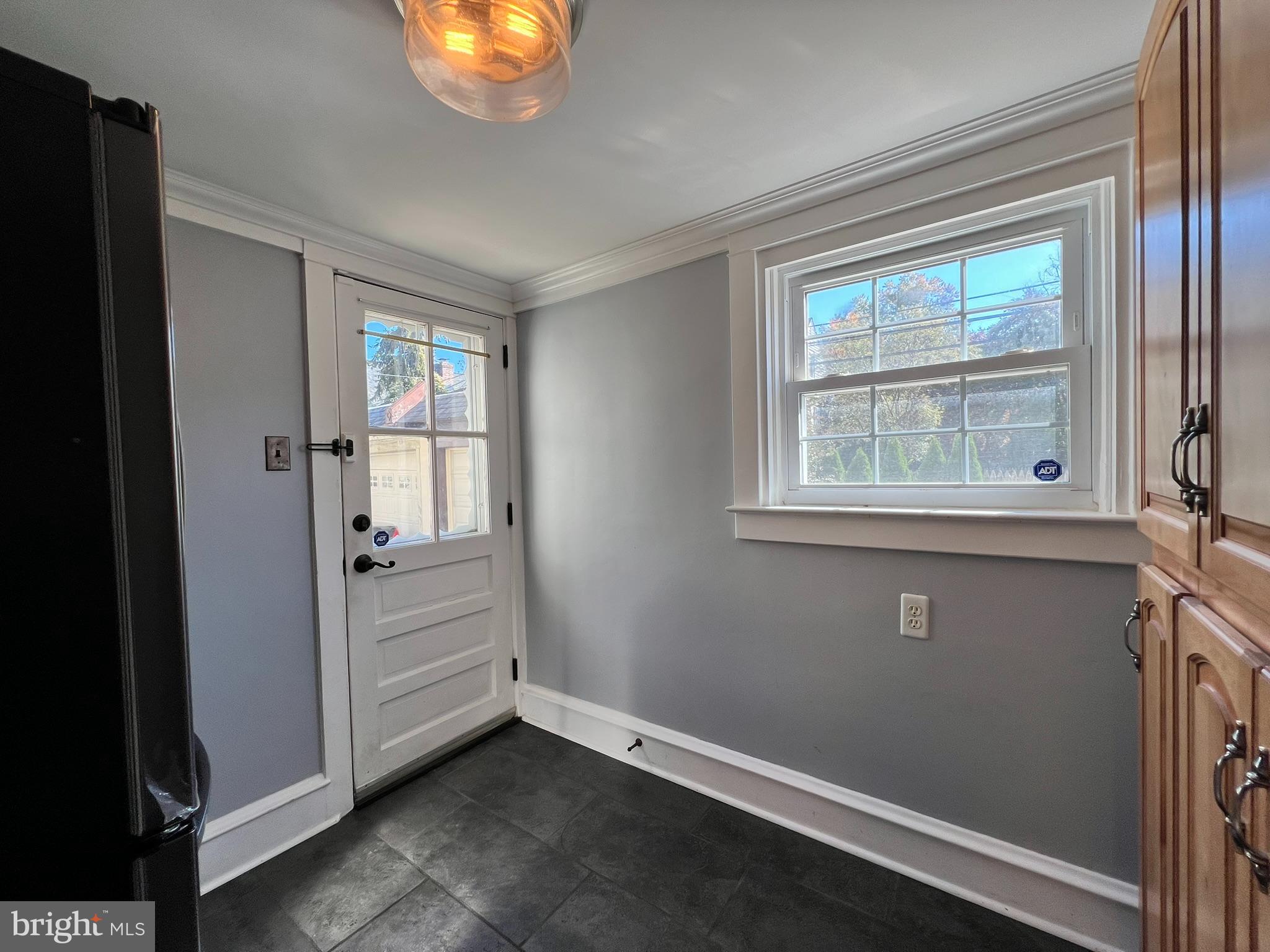 GLADSTONE MANOR - Residential