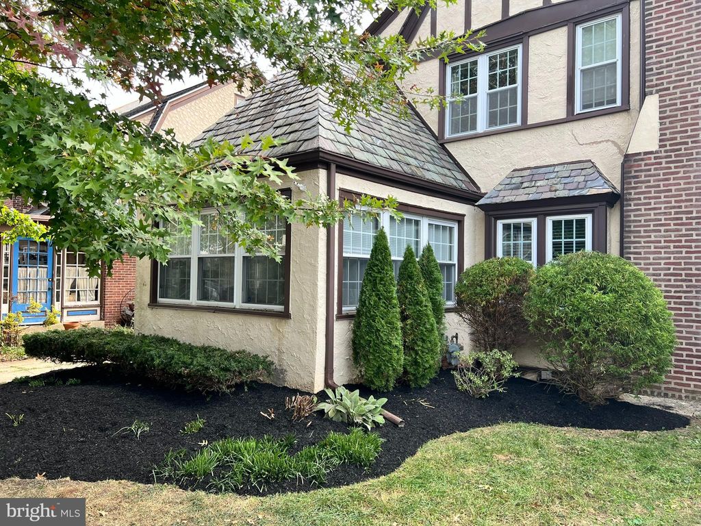 Photo of 108 Gladstone Road, LANSDOWNE, PA 19050 (MLS # PADE2101870)