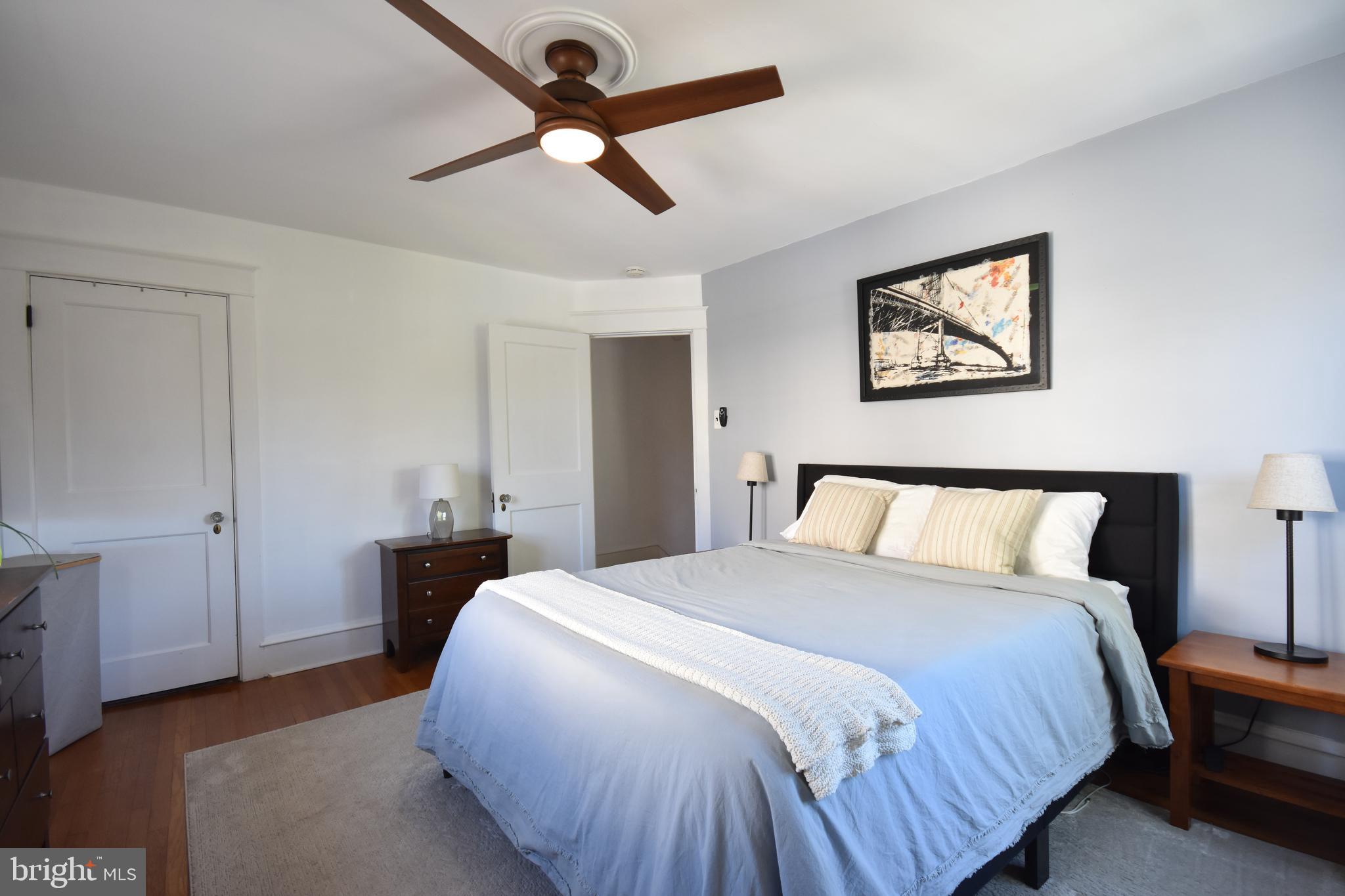 GLADSTONE MANOR - Residential