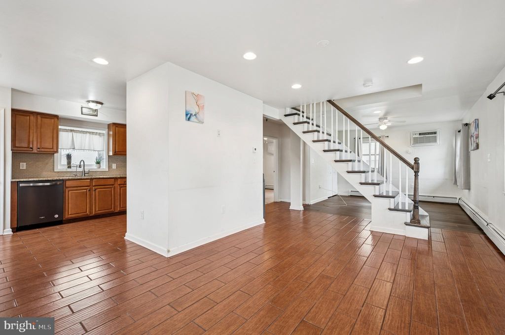 Photo of 412 Gorsuch Street, FOLSOM, PA 19033 (MLS # PADE2101110)