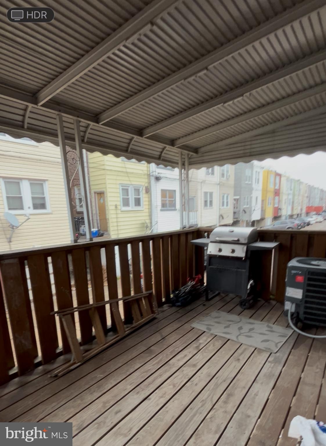 LAWNCREST - Residential