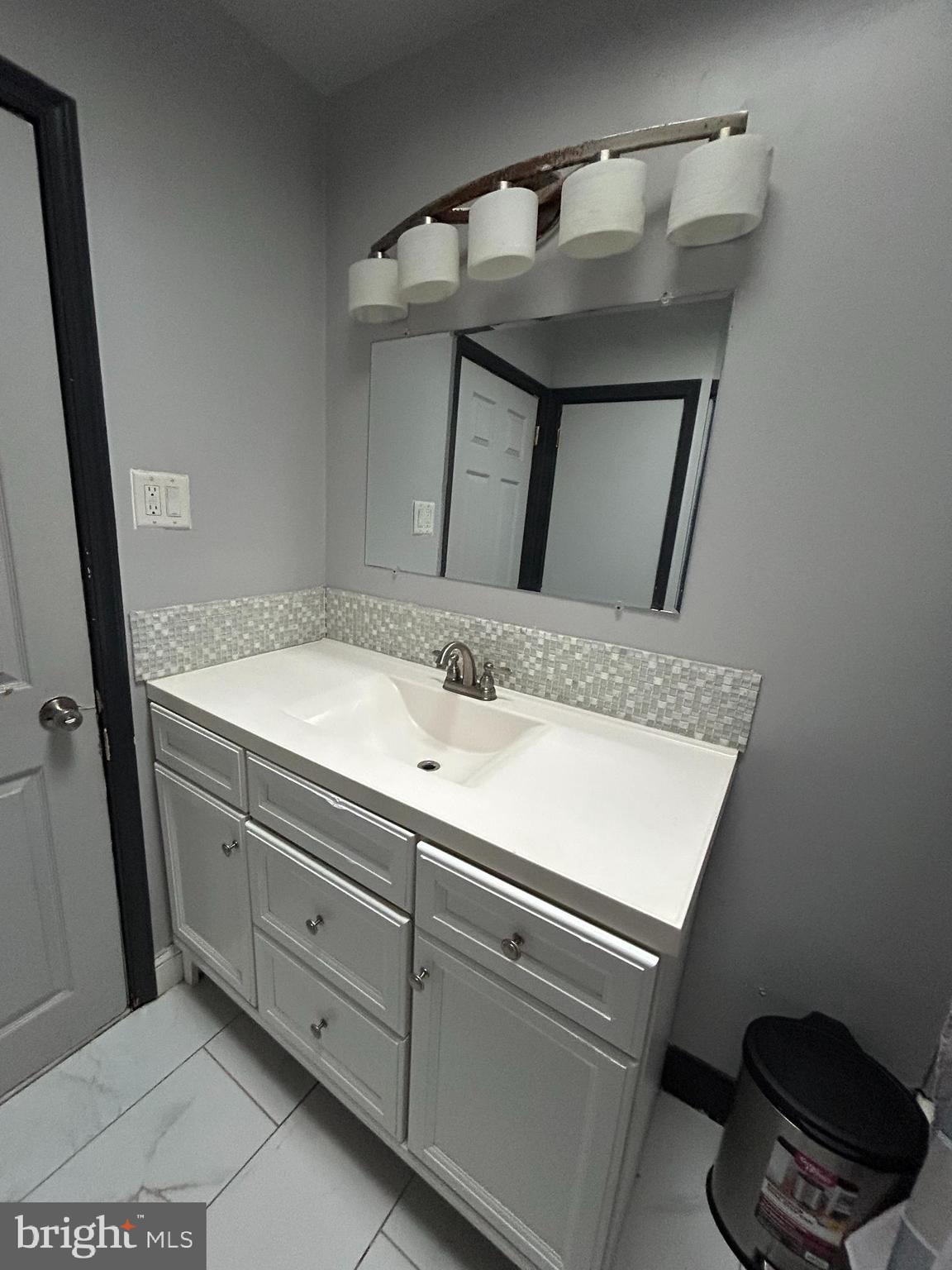 LAWNCREST - Residential