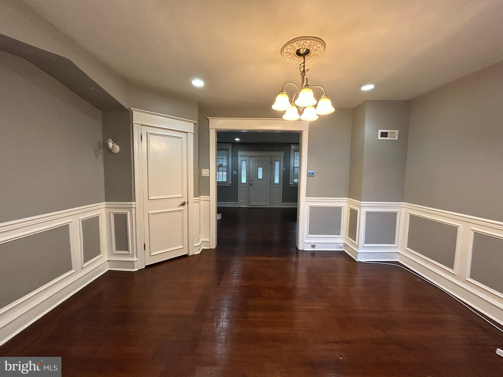 LAWNCREST - Residential