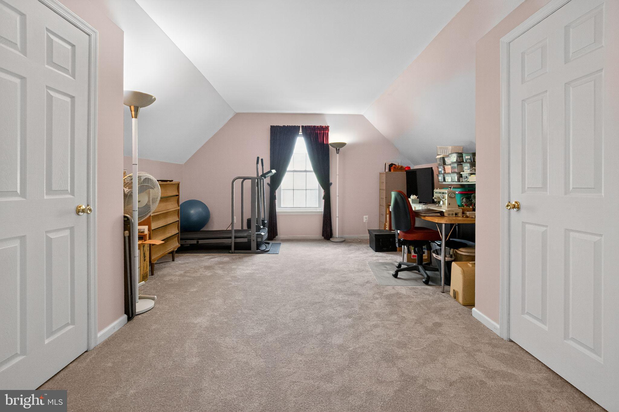 MEADOWS AT VALLEYFRG - Residential