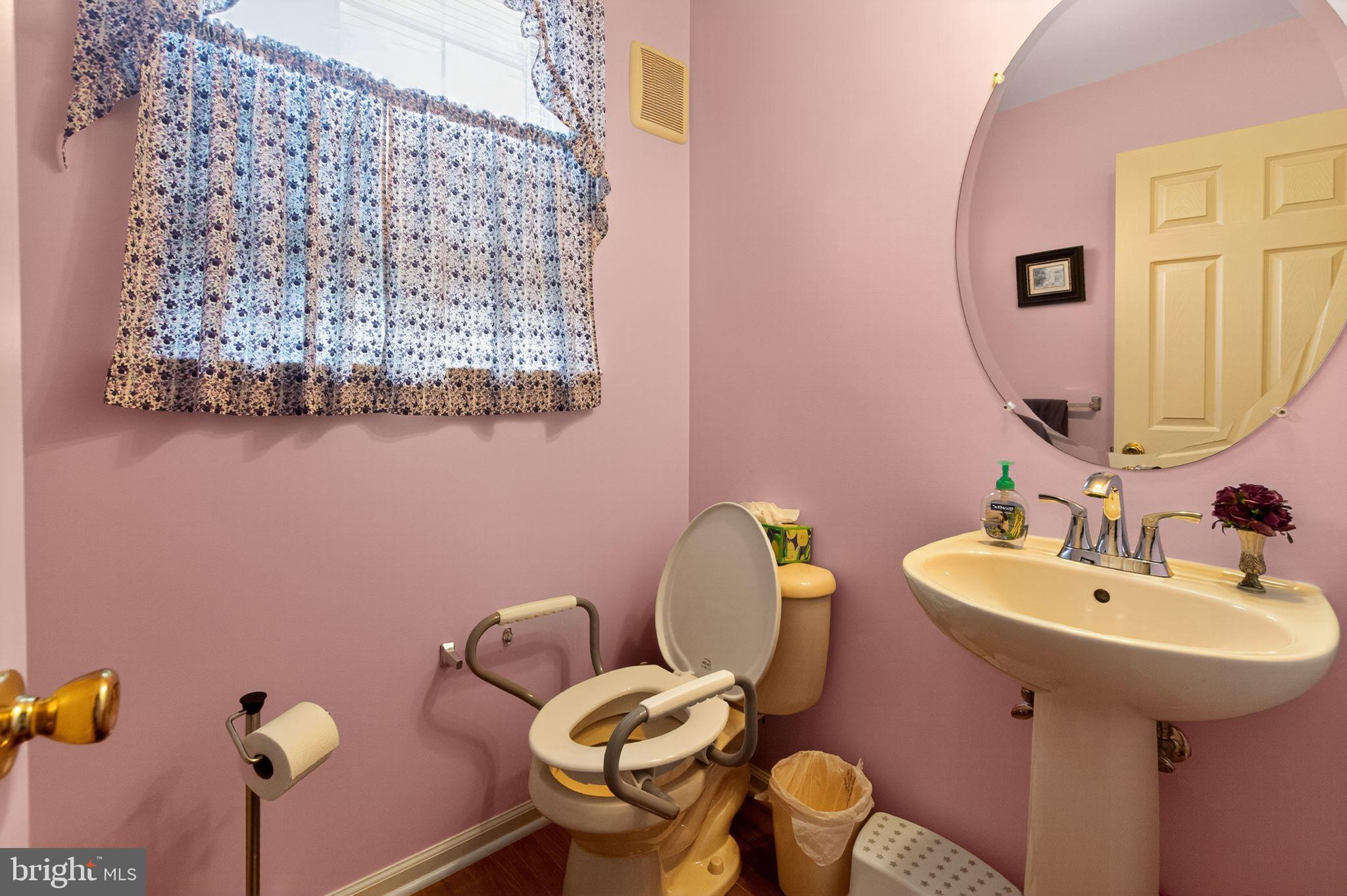 MEADOWS AT VALLEYFRG - Residential