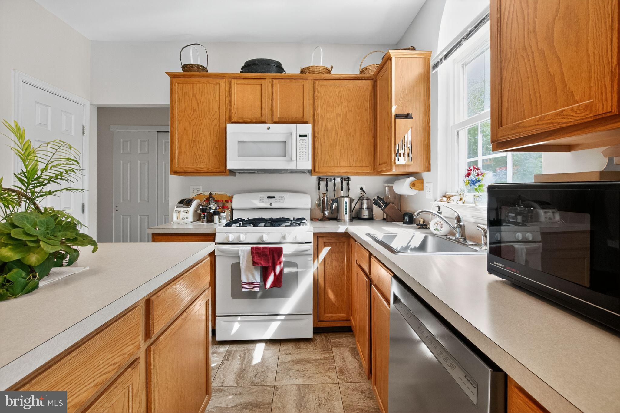 MEADOWS AT VALLEYFRG - Residential