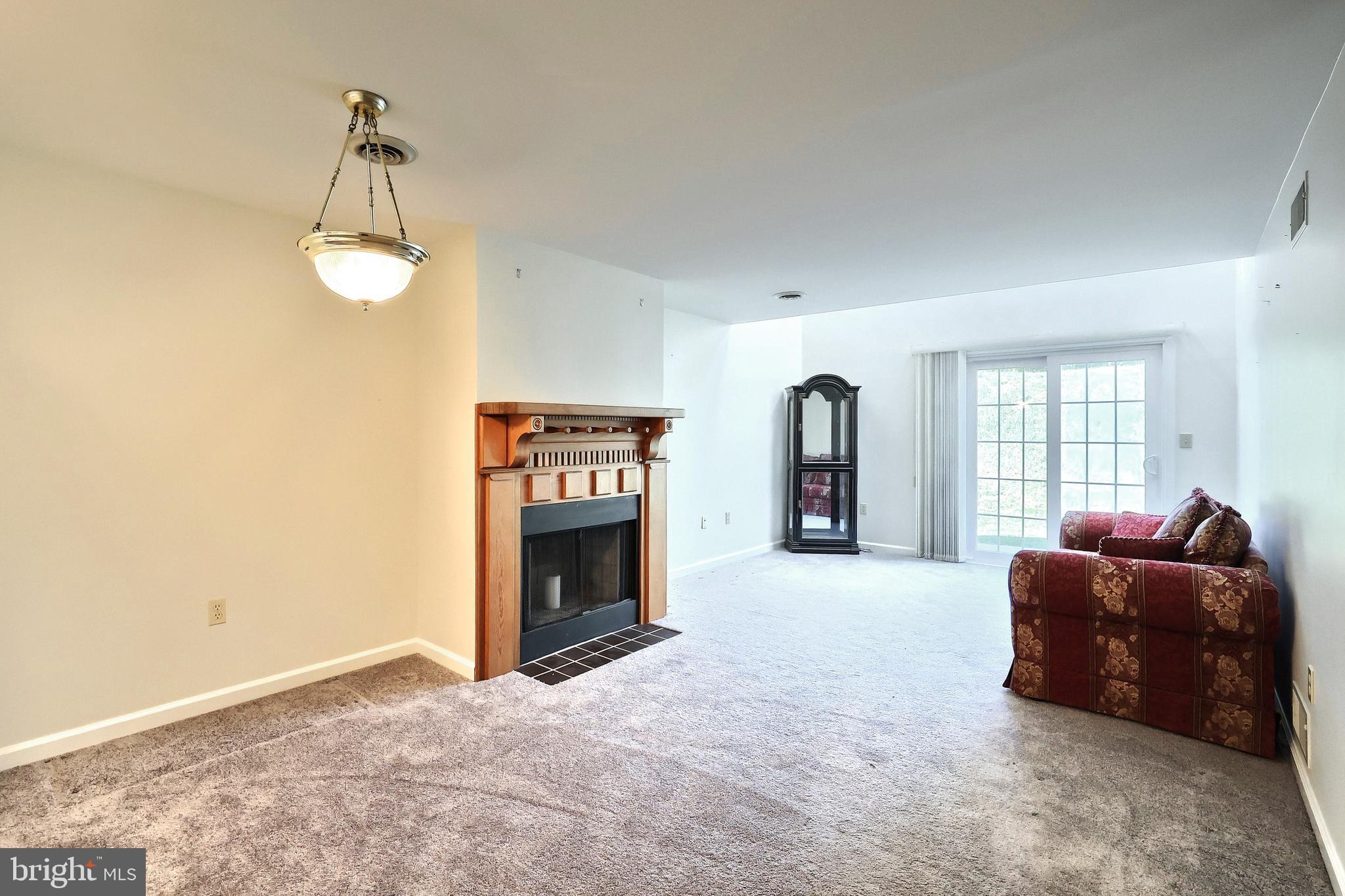 STONEGATE VILLAGE - Residential