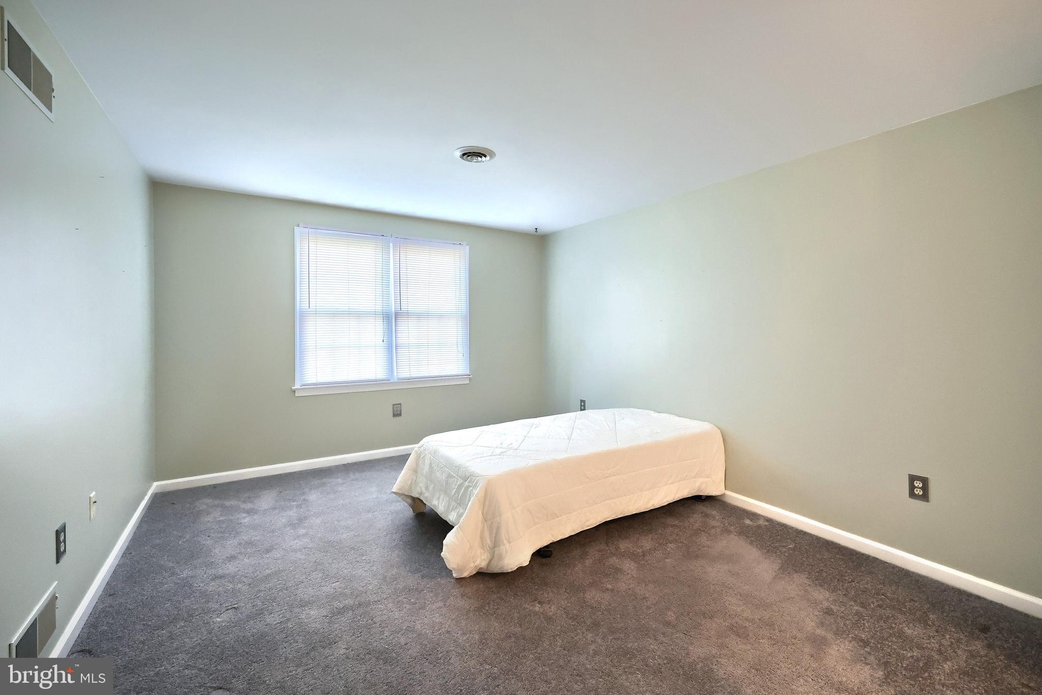 STONEGATE VILLAGE - Residential