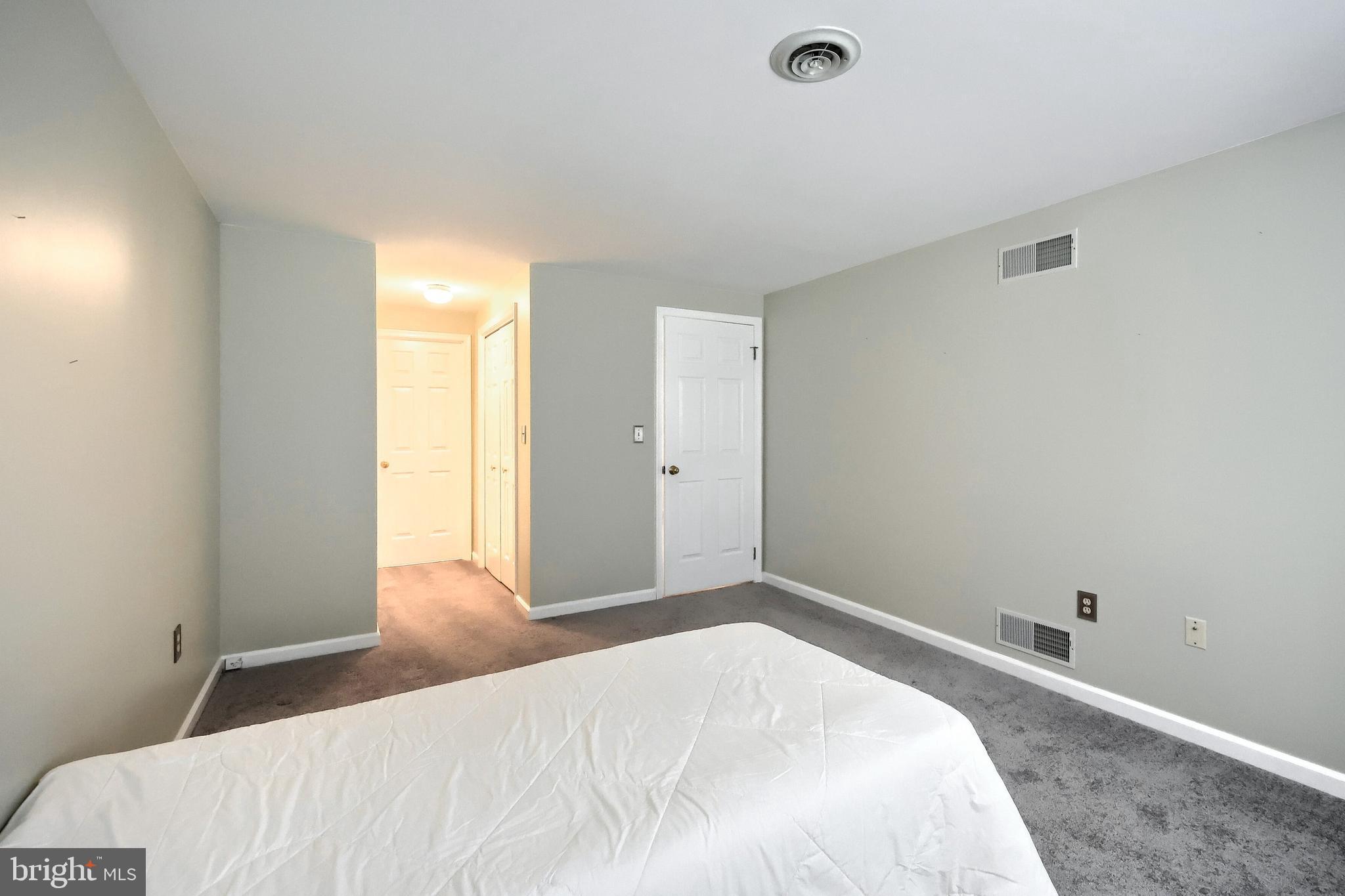 STONEGATE VILLAGE - Residential