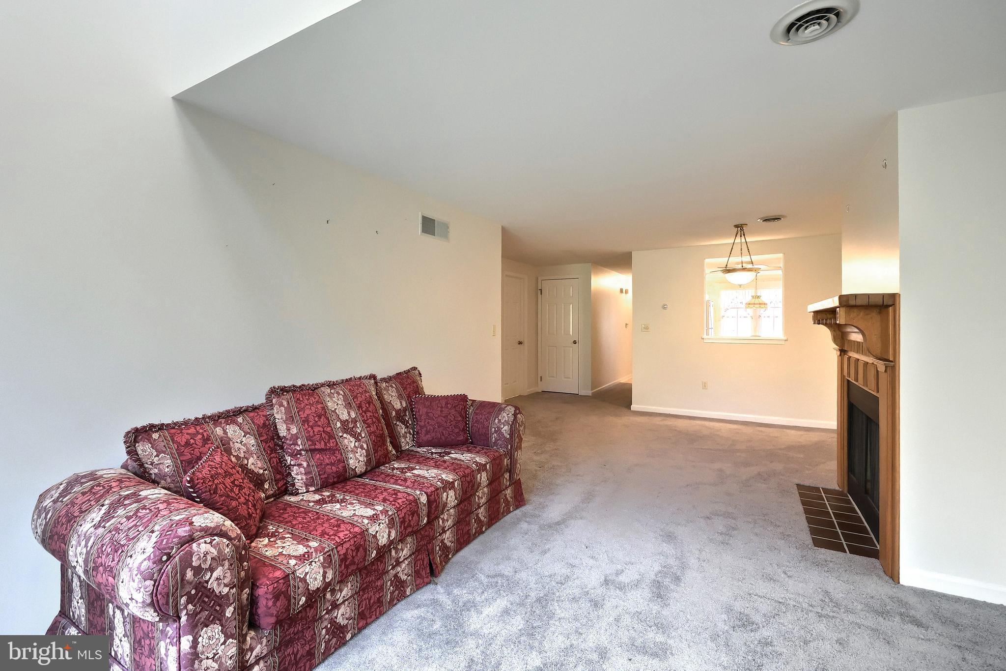 STONEGATE VILLAGE - Residential