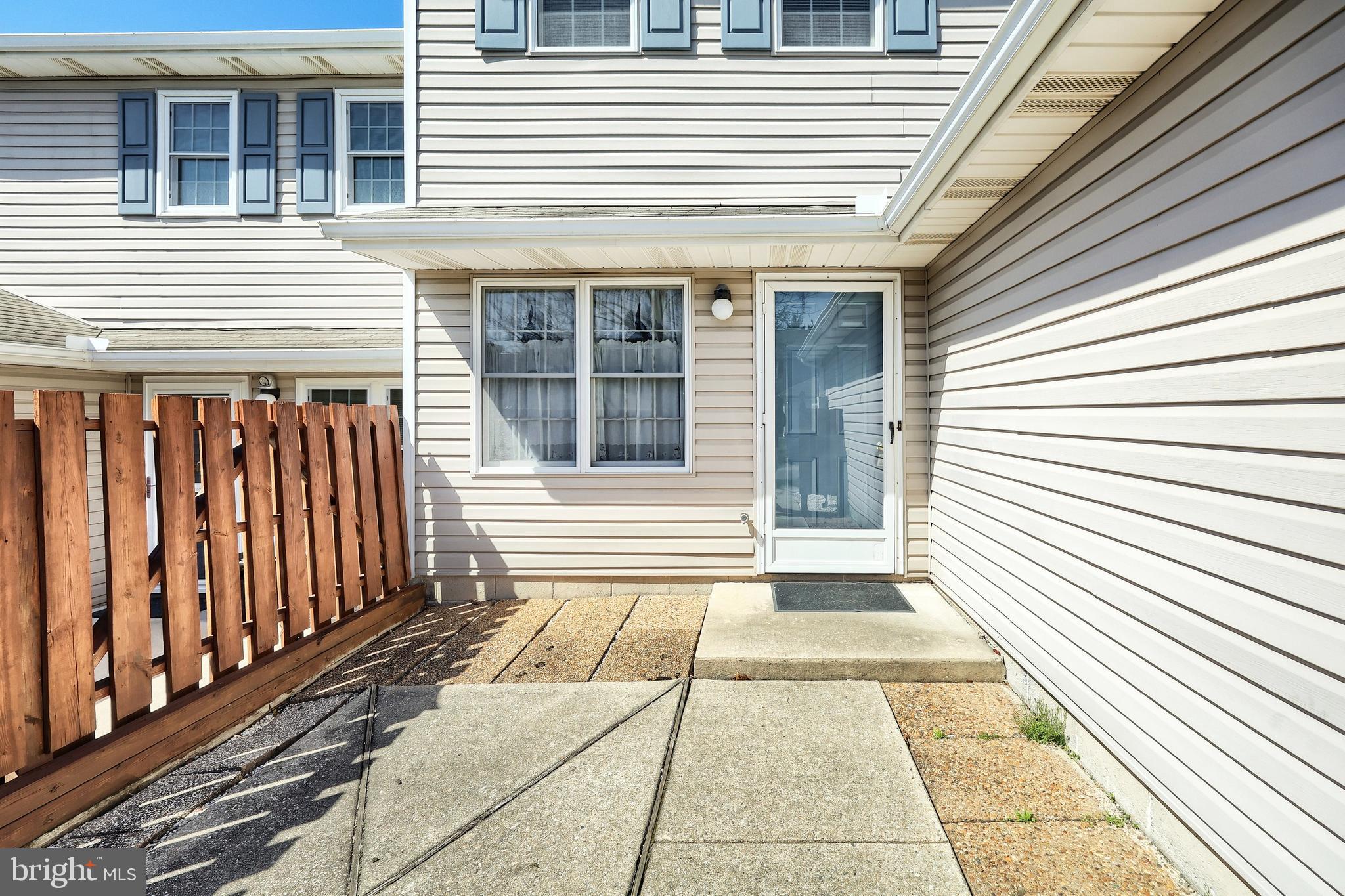 STONEGATE VILLAGE - Residential