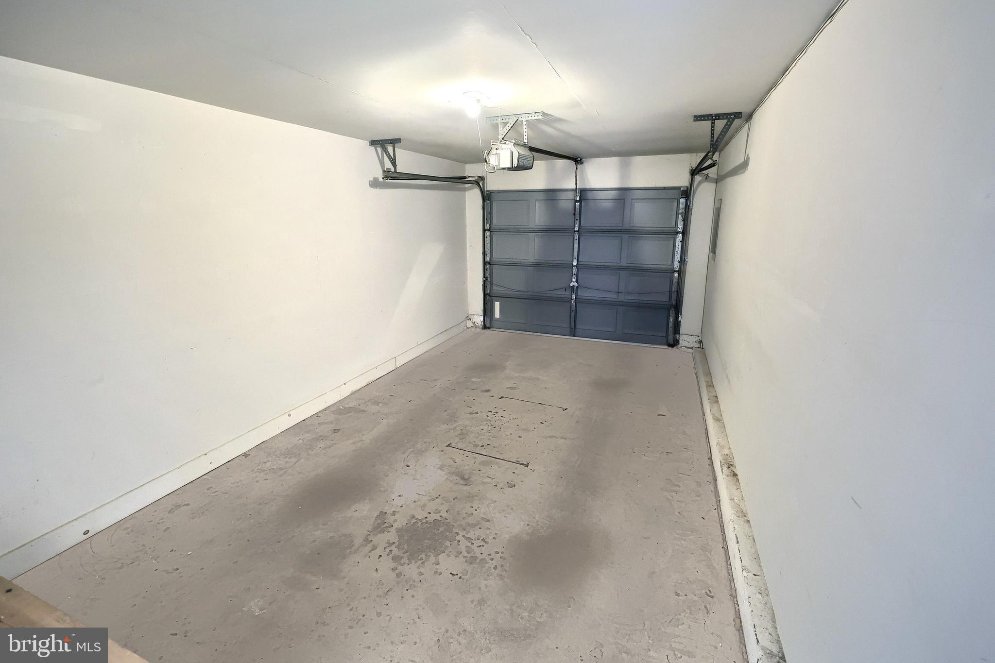 STONEGATE VILLAGE - Residential