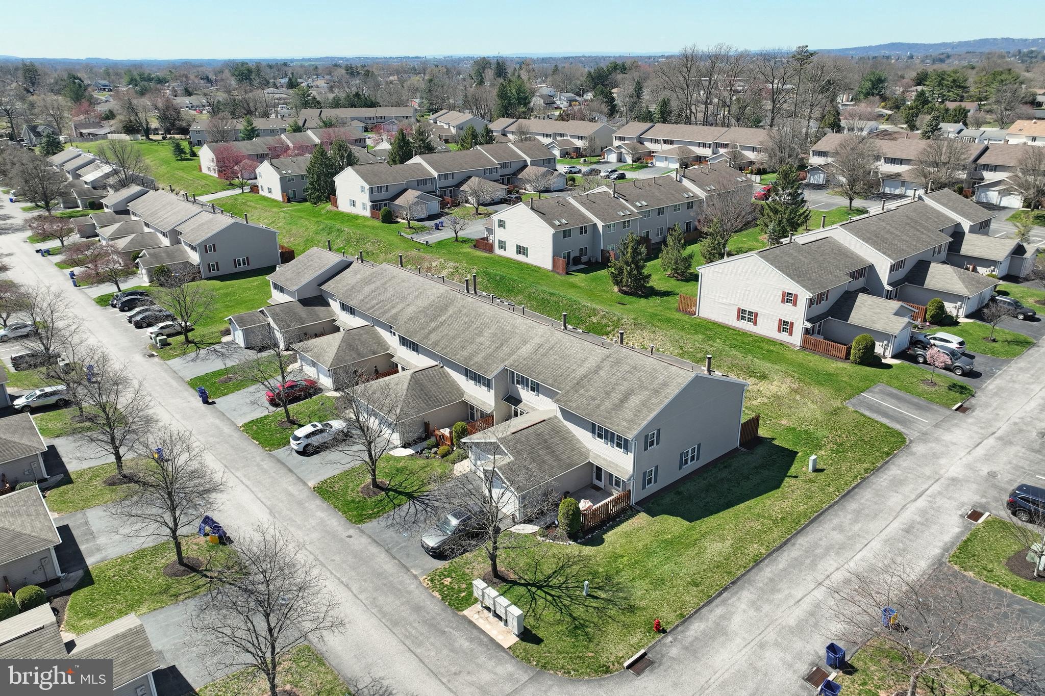 STONEGATE VILLAGE - Residential