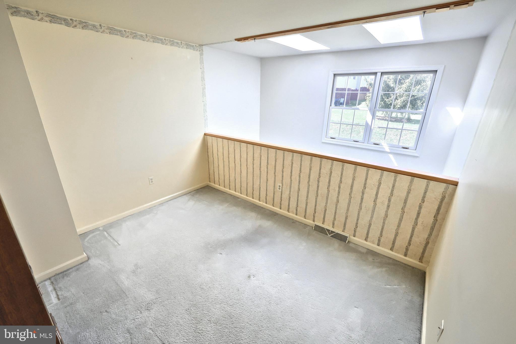 STONEGATE VILLAGE - Residential