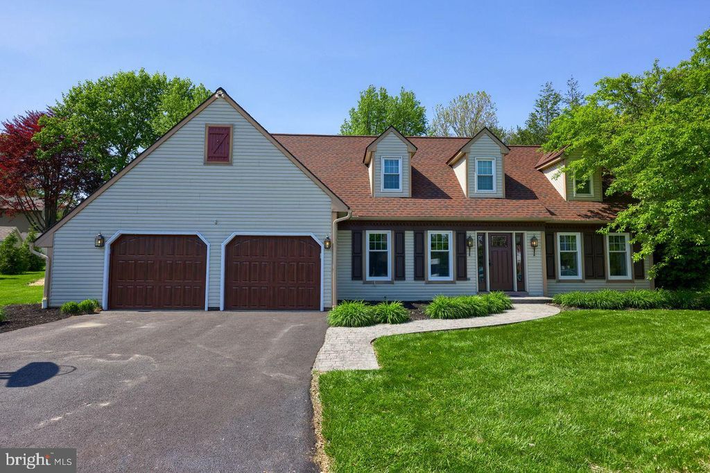 Photo of 117 BLUEGRASS CIR, LANDISVILLE, PA 17538 (MLS # PALA2034772)