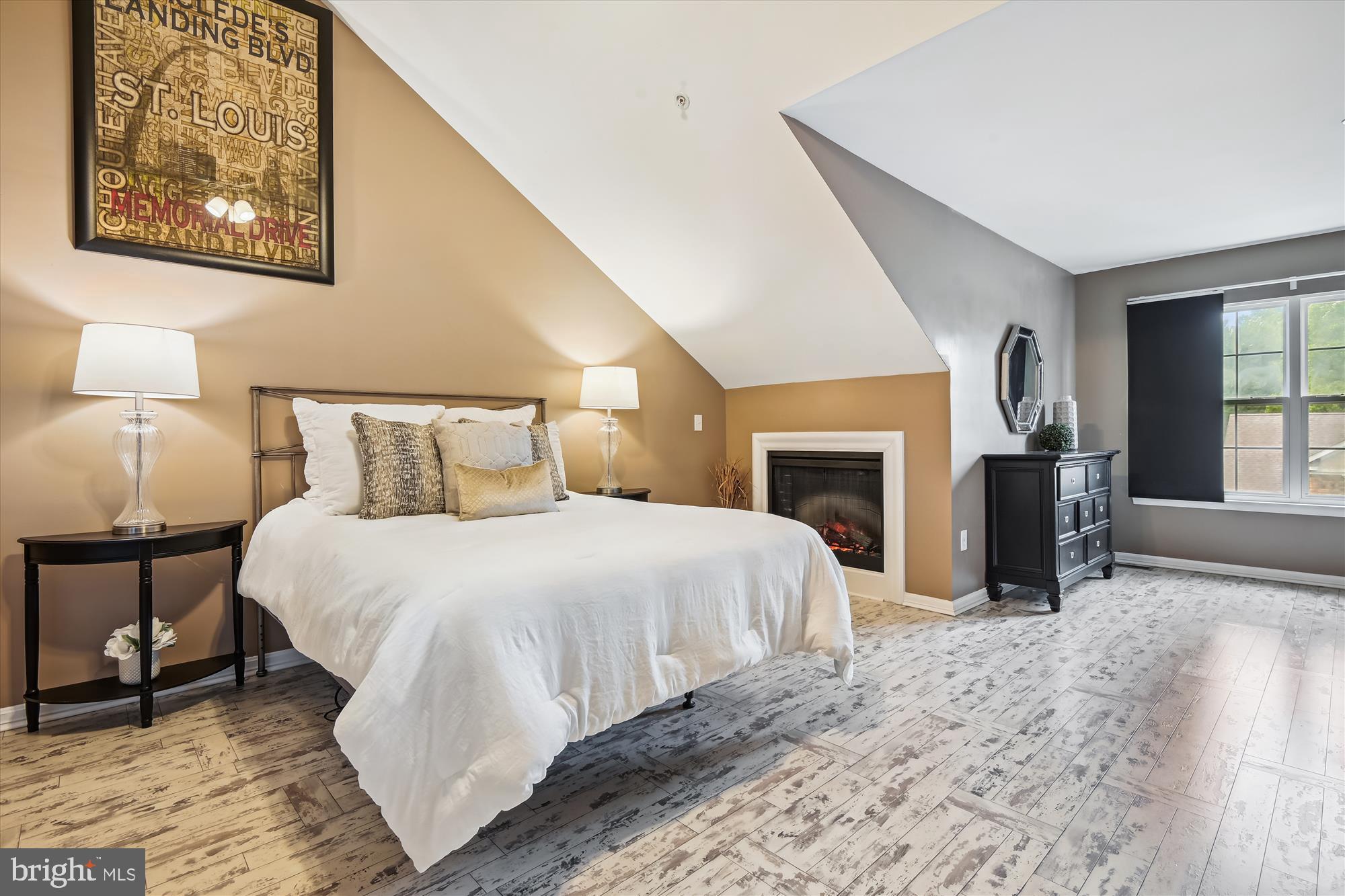 SAN FRANCISCO BY THE BAY - Residential