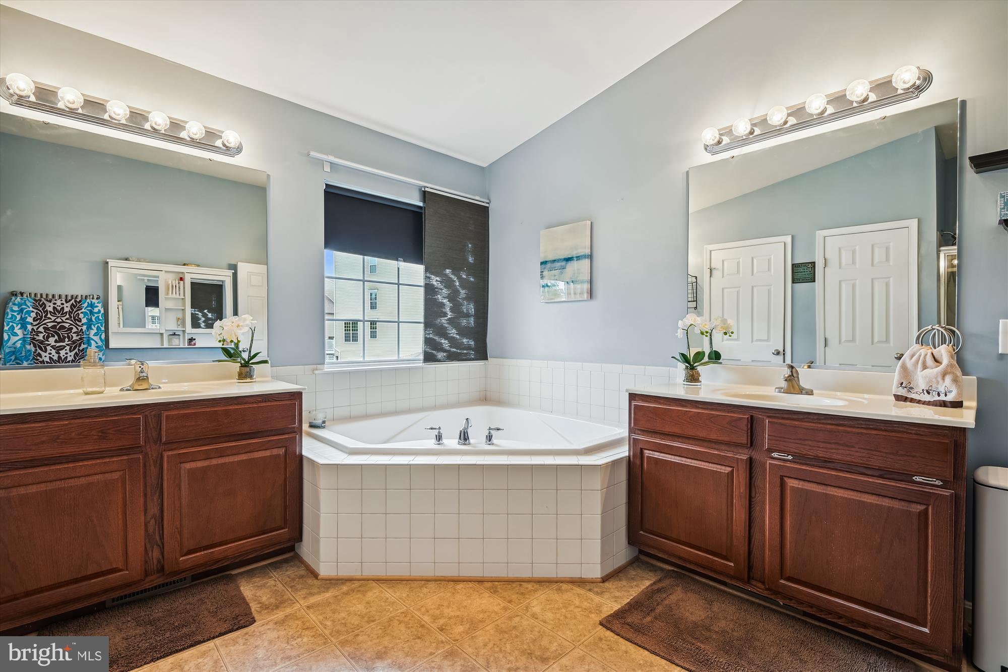 SAN FRANCISCO BY THE BAY - Residential