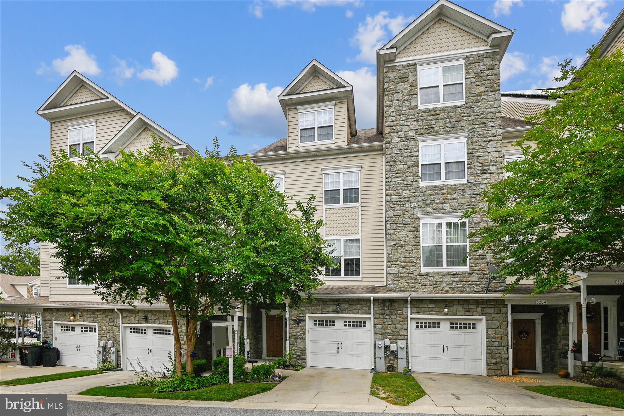 SAN FRANCISCO BY THE BAY - Residential