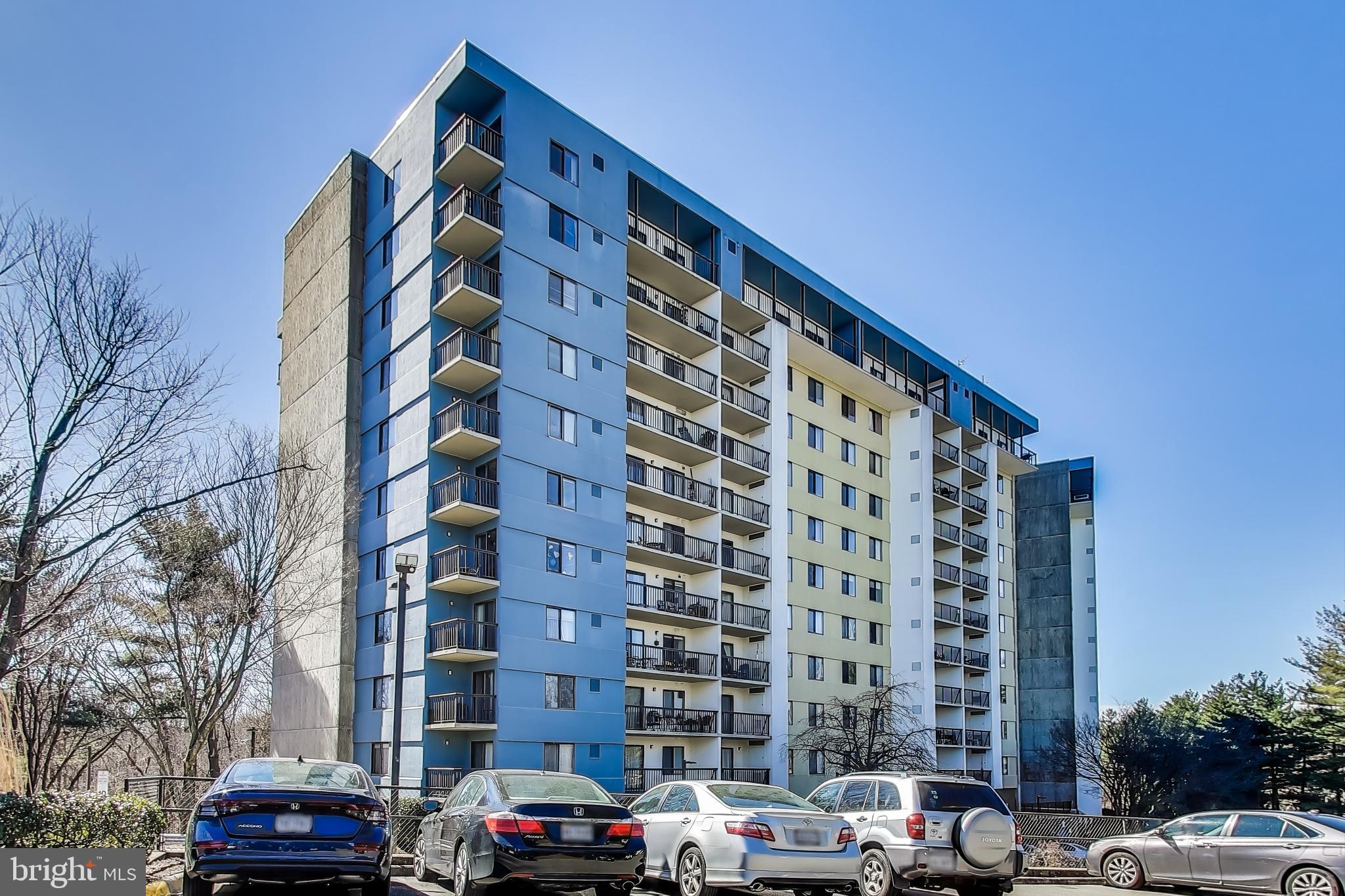 LAKESIDE PLAZA - Residential