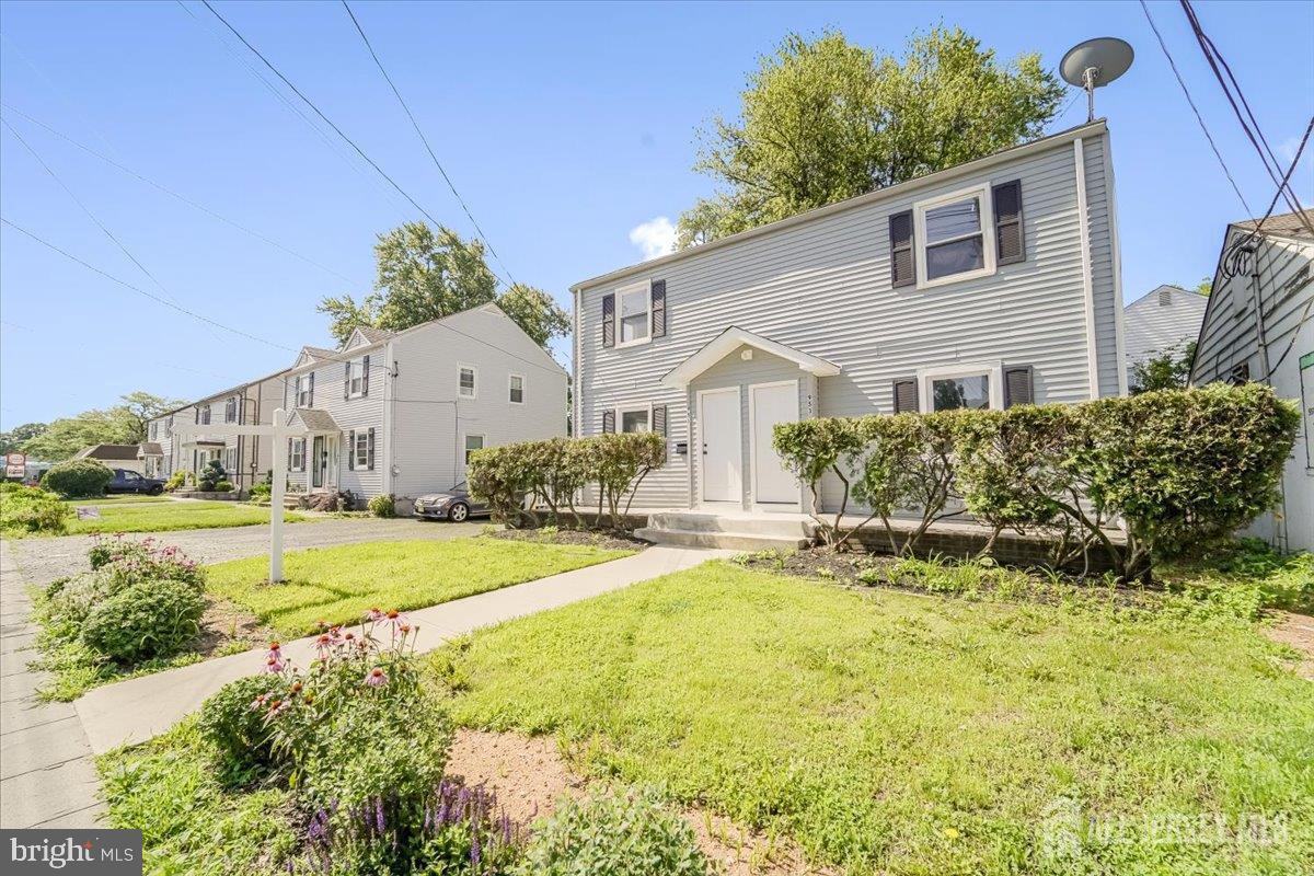 951 AMBOY AVENUE 953