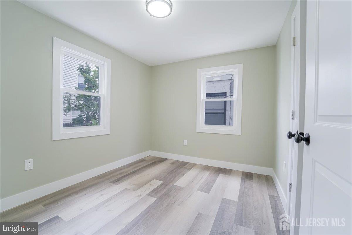 951 AMBOY AVENUE 953