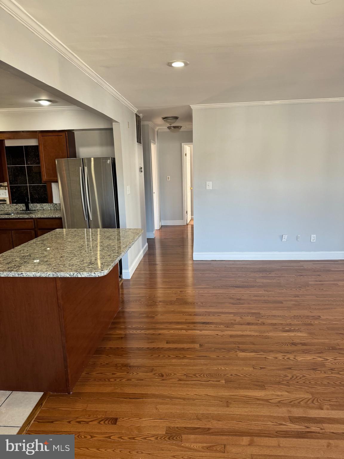 QUEENS PARK - Residential