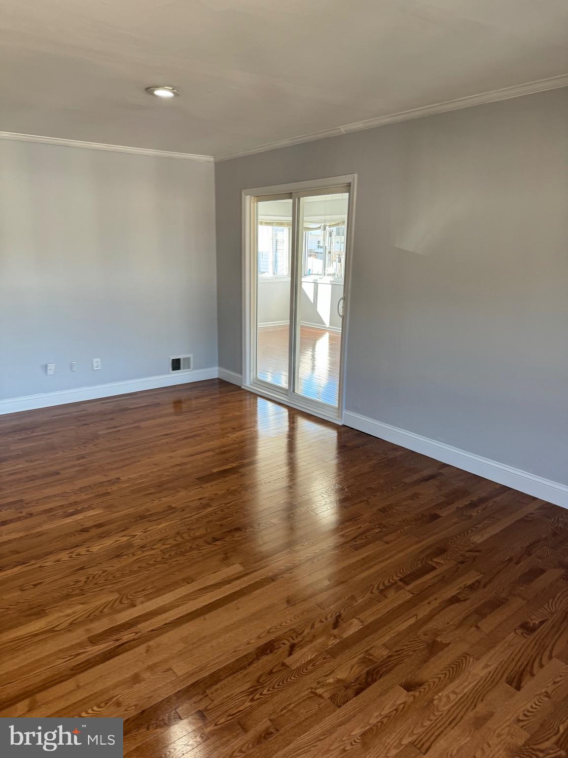 QUEENS PARK - Residential