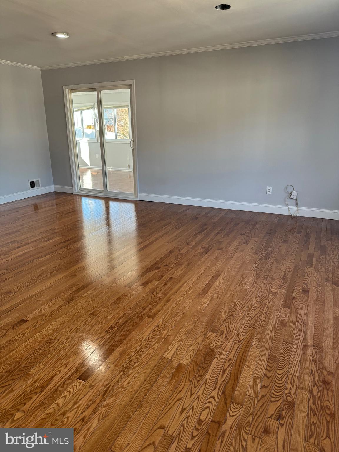 QUEENS PARK - Residential