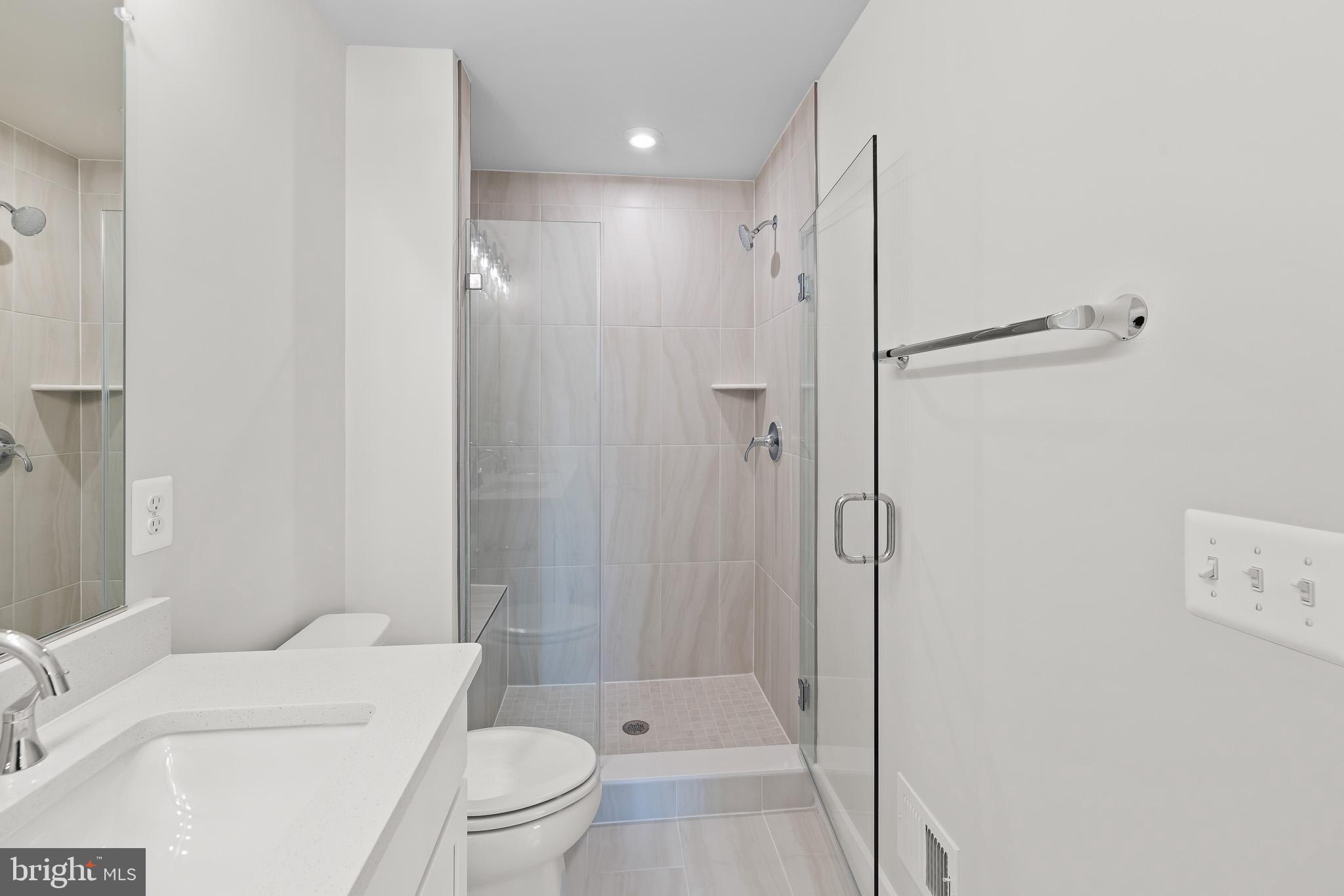 INNOVATION TOWN CENTER - Residential Lease