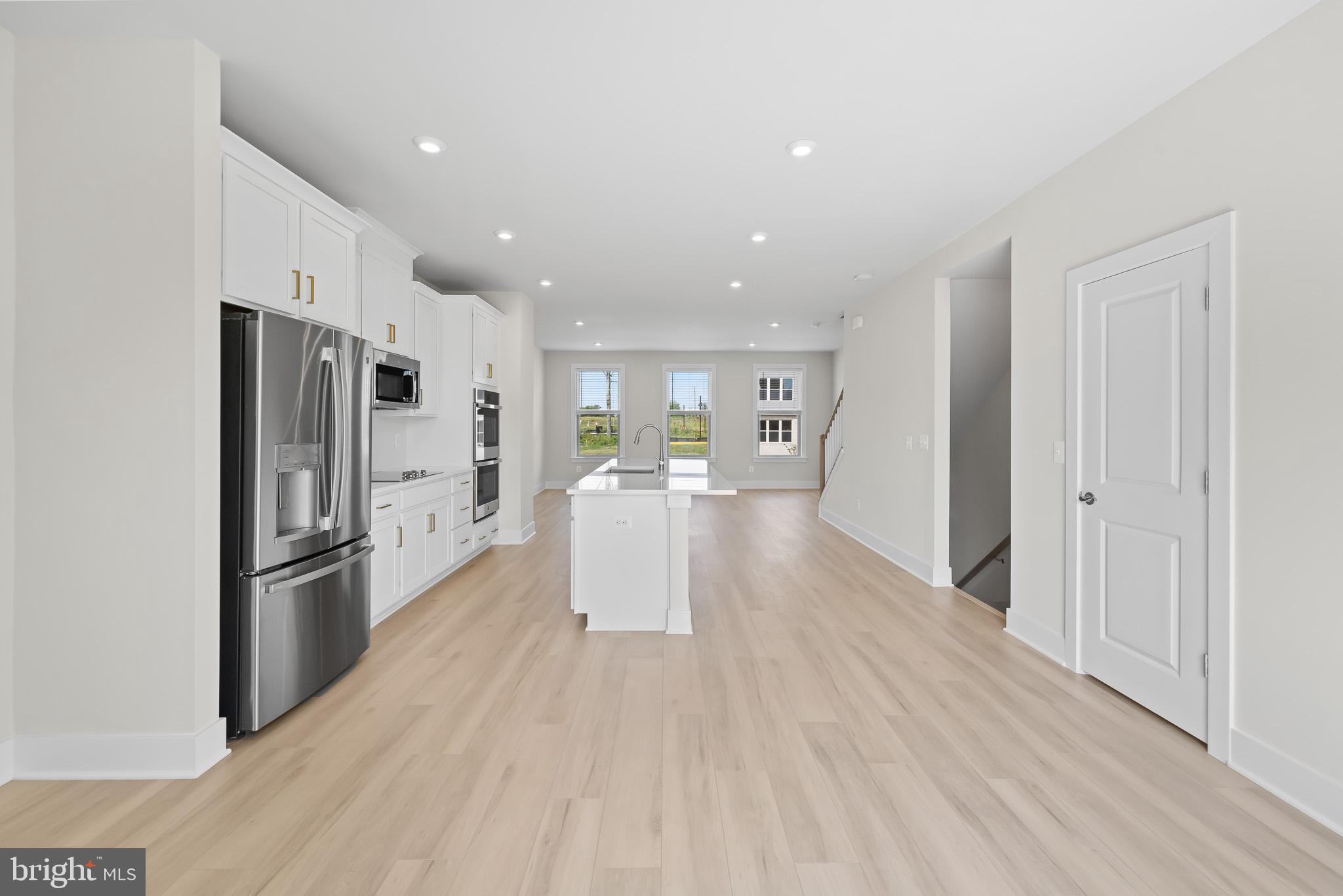 INNOVATION TOWN CENTER - Residential Lease