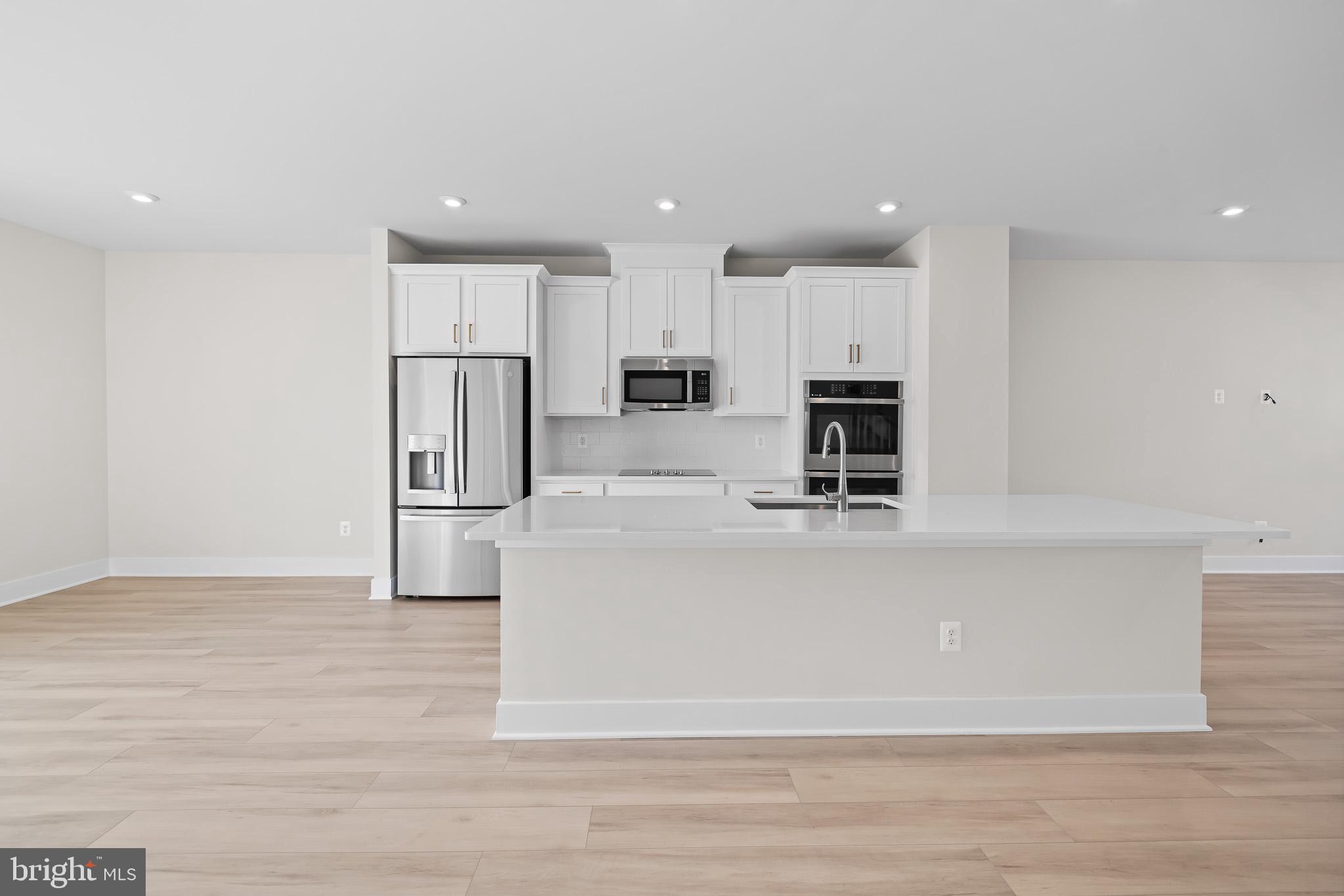 INNOVATION TOWN CENTER - Residential Lease