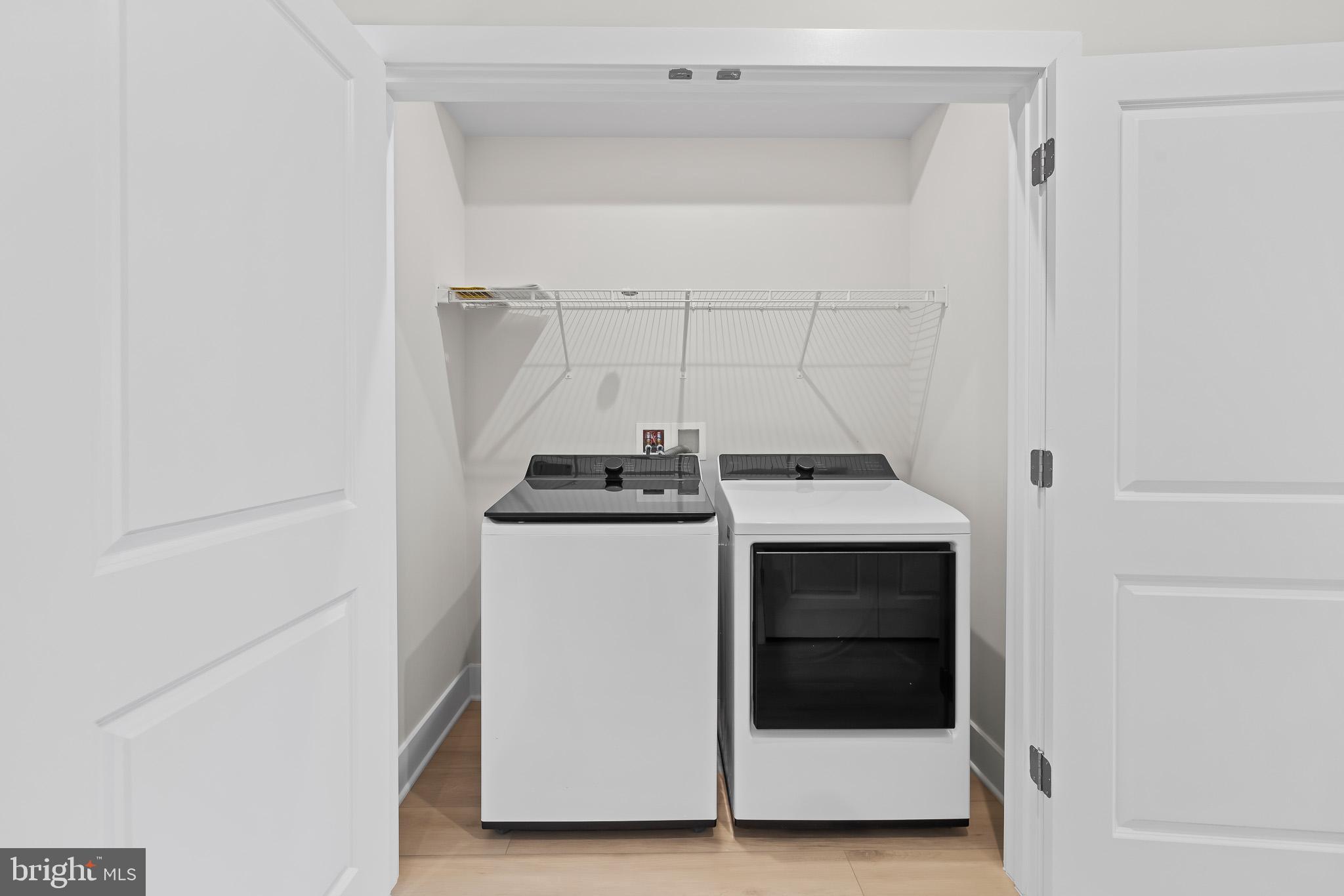 INNOVATION TOWN CENTER - Residential Lease