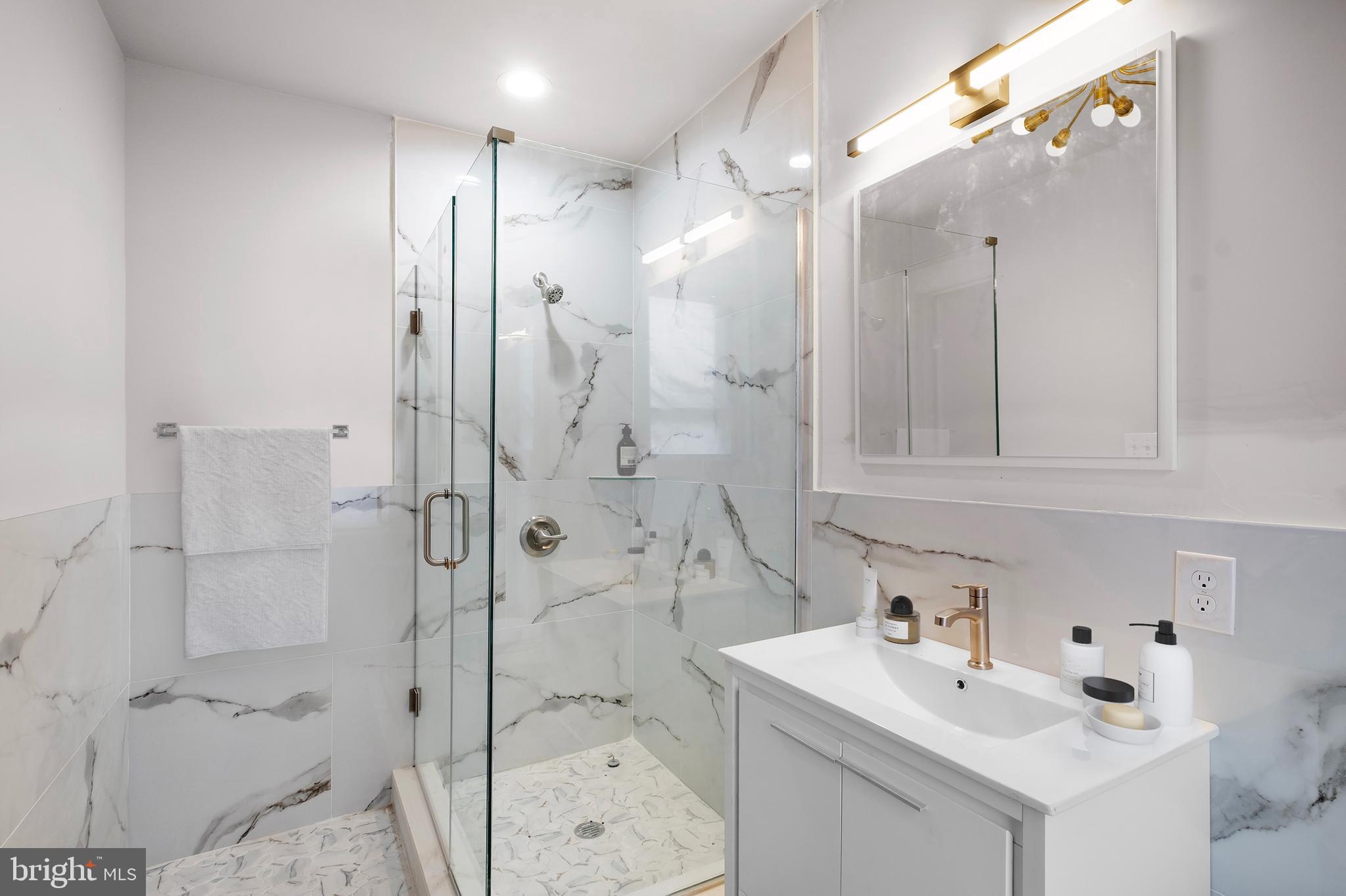 RITTENHOUSE SQUARE - Residential Lease