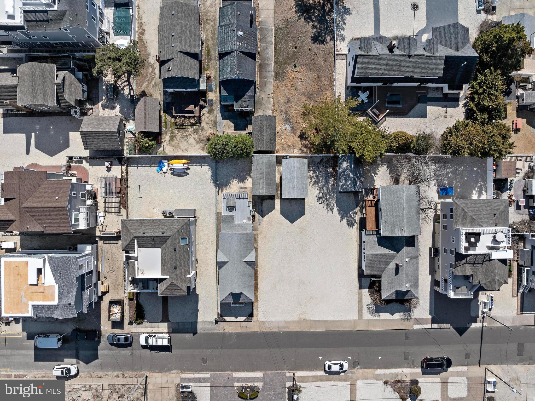 16 E PAULDING AVENUE